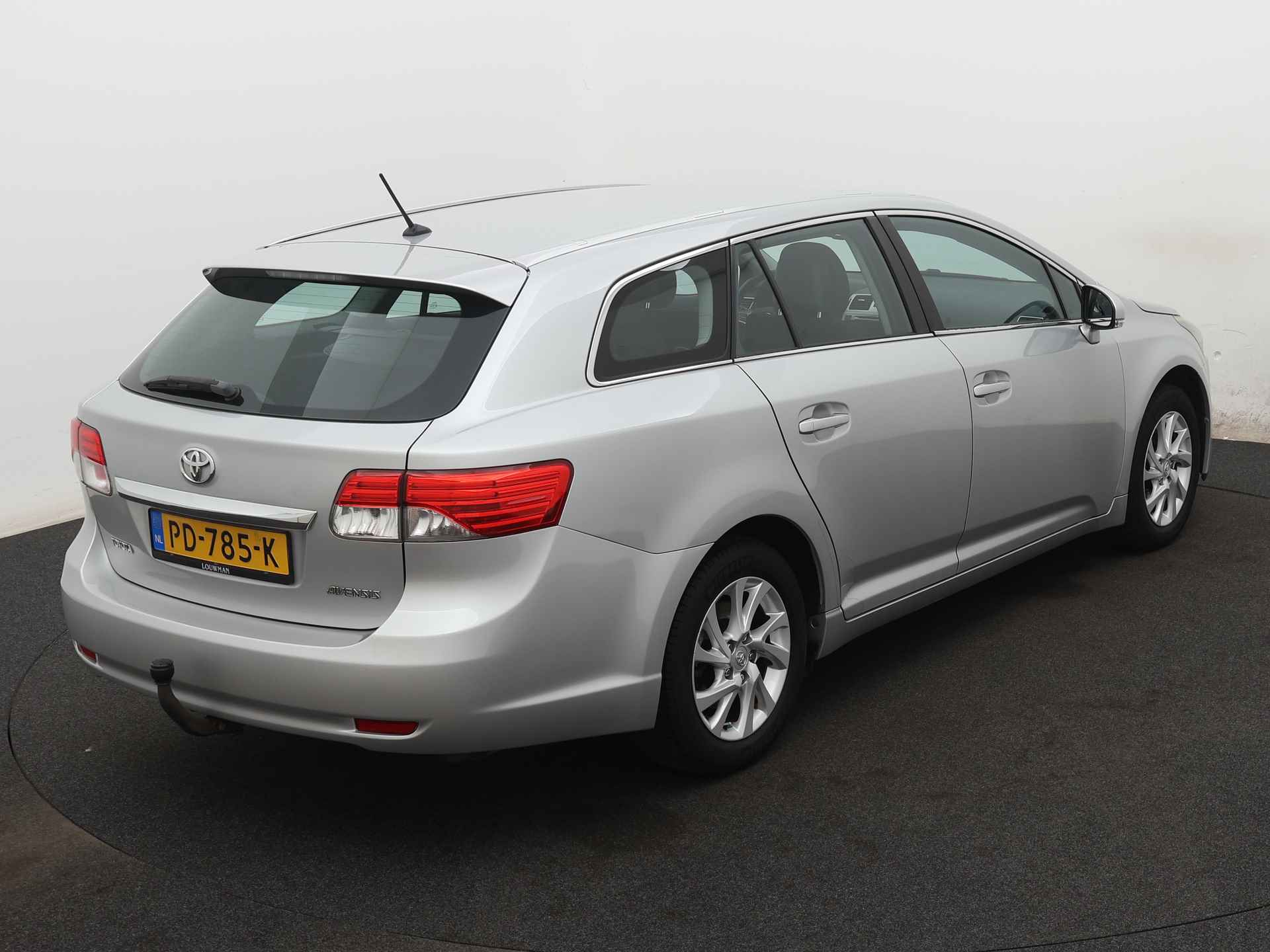 Toyota Avensis wagon 1.8 VVTi Business Limited | Navigatie | Trekhaak | LM Velgen | - 18/42