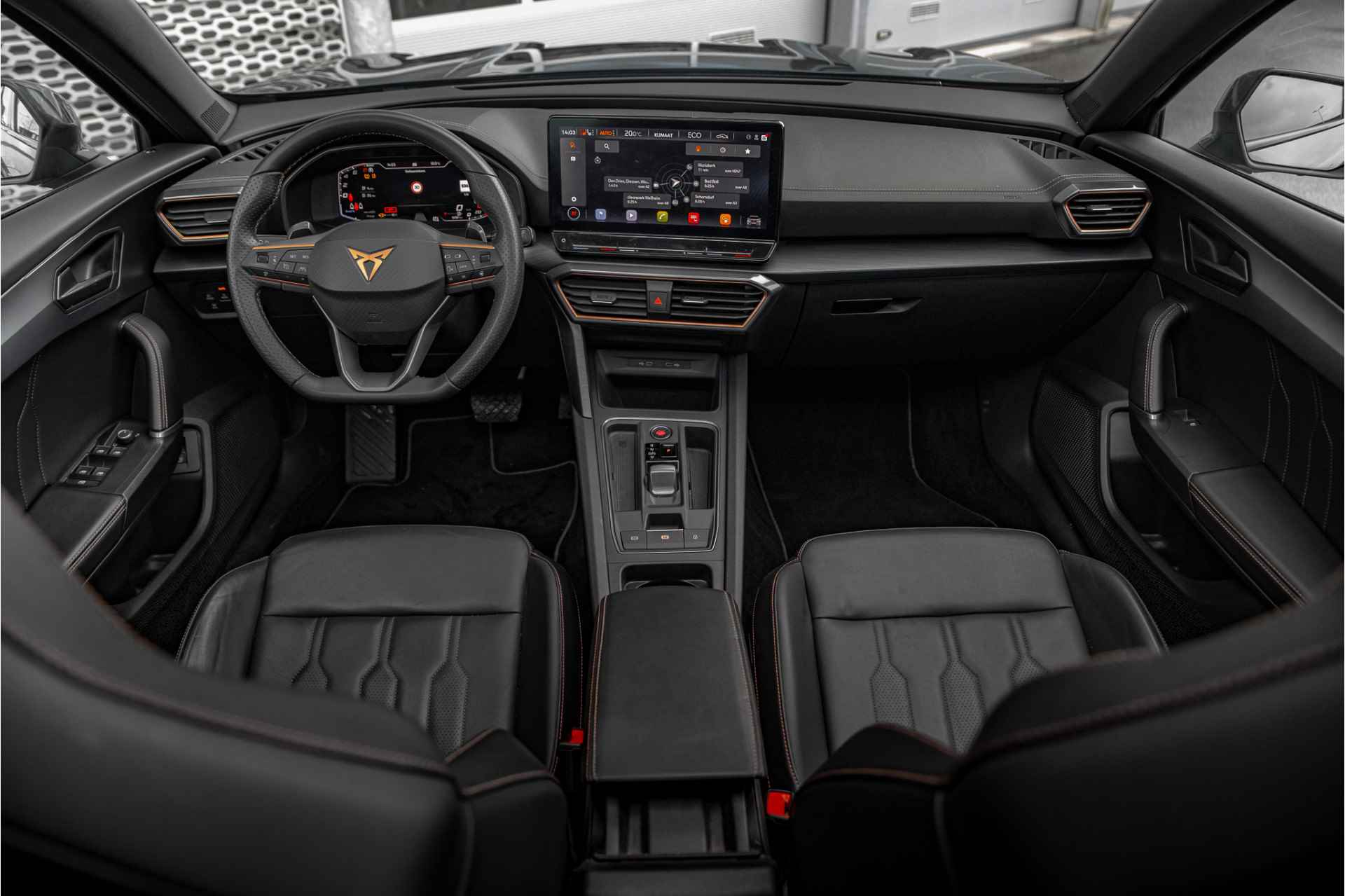 CUPRA Formentor 1.4 e-Hybrid Adrenaline 204 PK | Leder interieur | Panoramadak | Carplay | Navigatie | Camera - 7/29