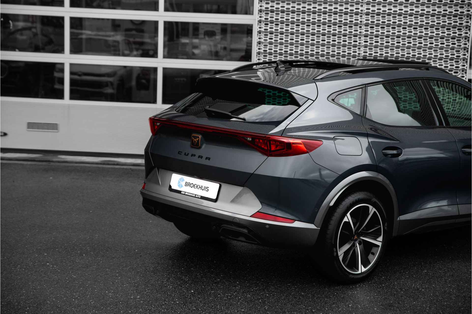 CUPRA Formentor 1.4 e-Hybrid Adrenaline 204 PK | Leder interieur | Panoramadak | Carplay | Navigatie | Camera - 13/29