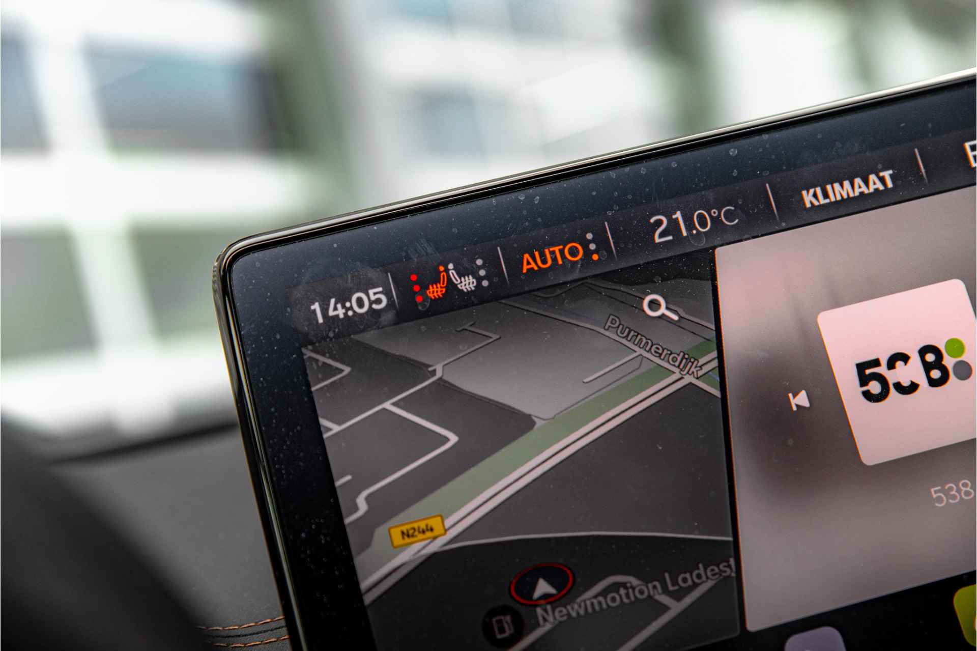 CUPRA Formentor 1.4 e-Hybrid Adrenaline 204 PK | Leder interieur | Panoramadak | Carplay | Navigatie | Camera - 23/29