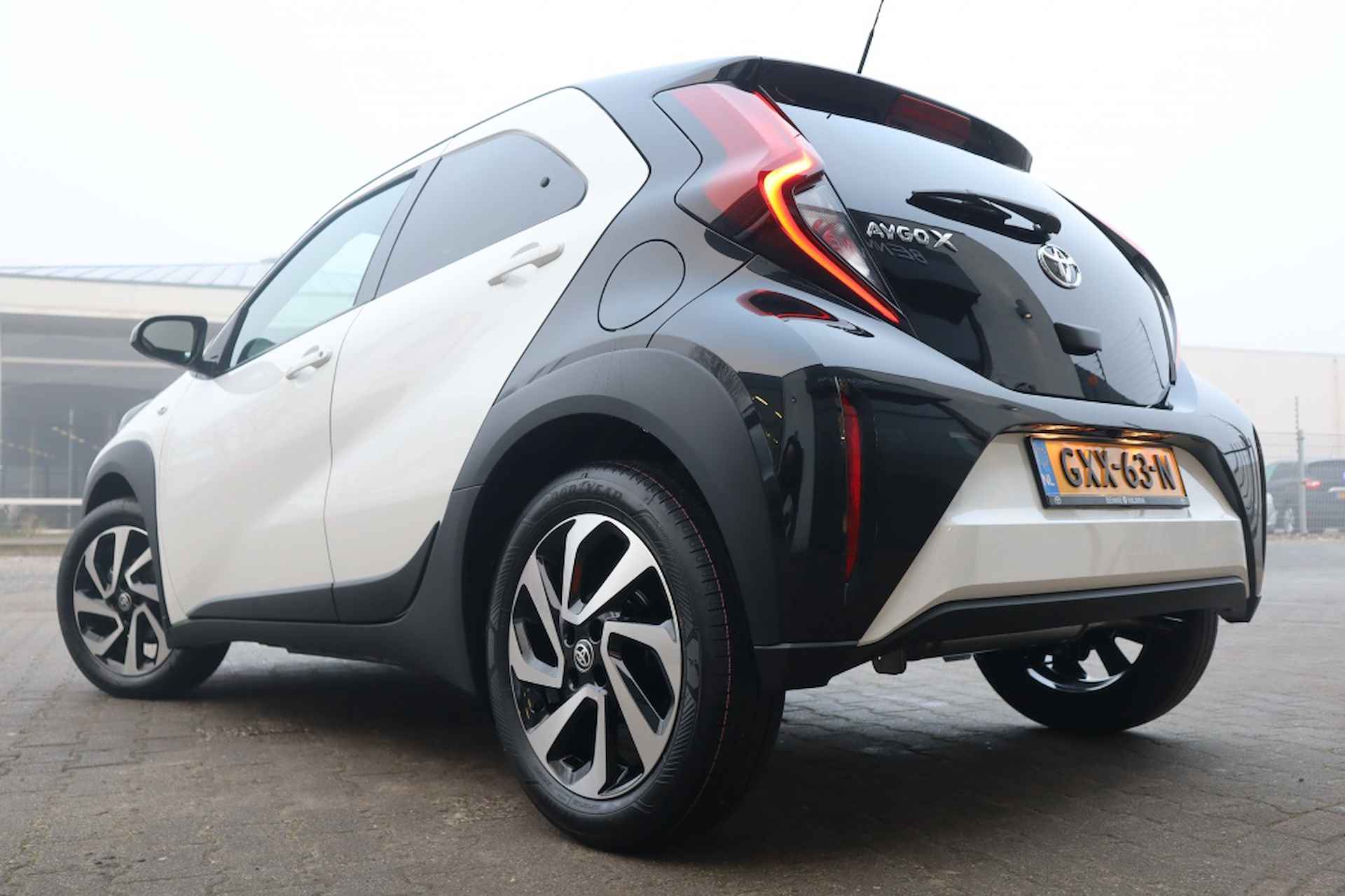 Toyota Aygo X 1.0 VVT-i MT Pulse - 33/34