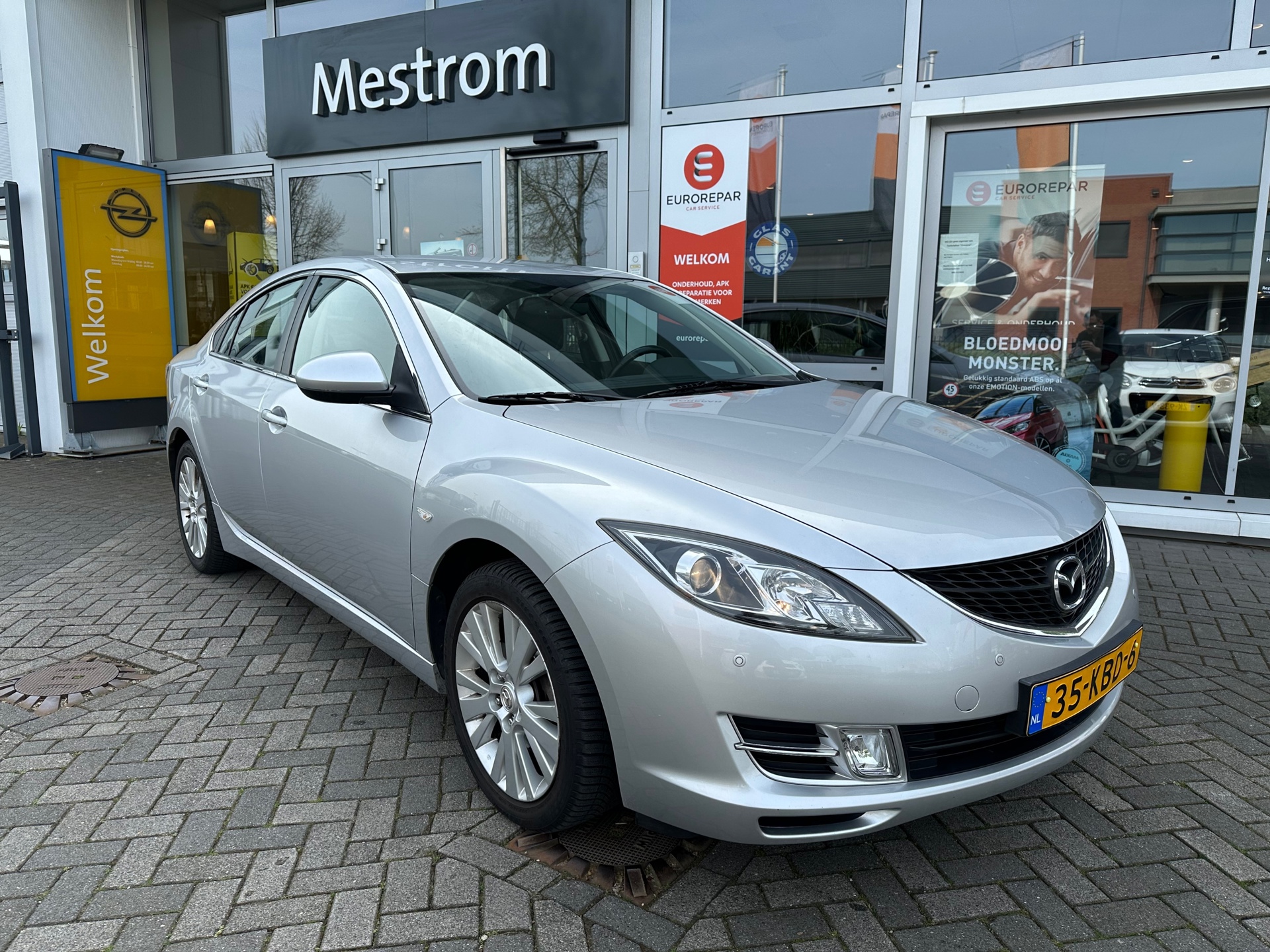 Mazda 6 1.8 Touring bij viaBOVAG.nl