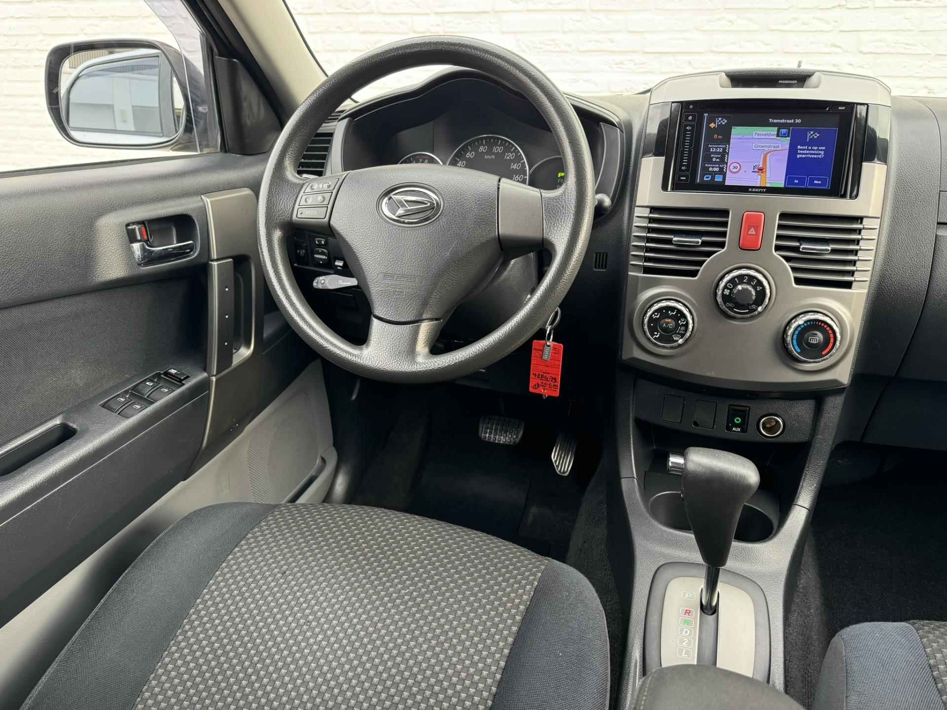 Daihatsu Terios 1.5-16v Explore 2WD Automaat Cruise Airco Navigatie Dab Usb Trekhaak - 27/43