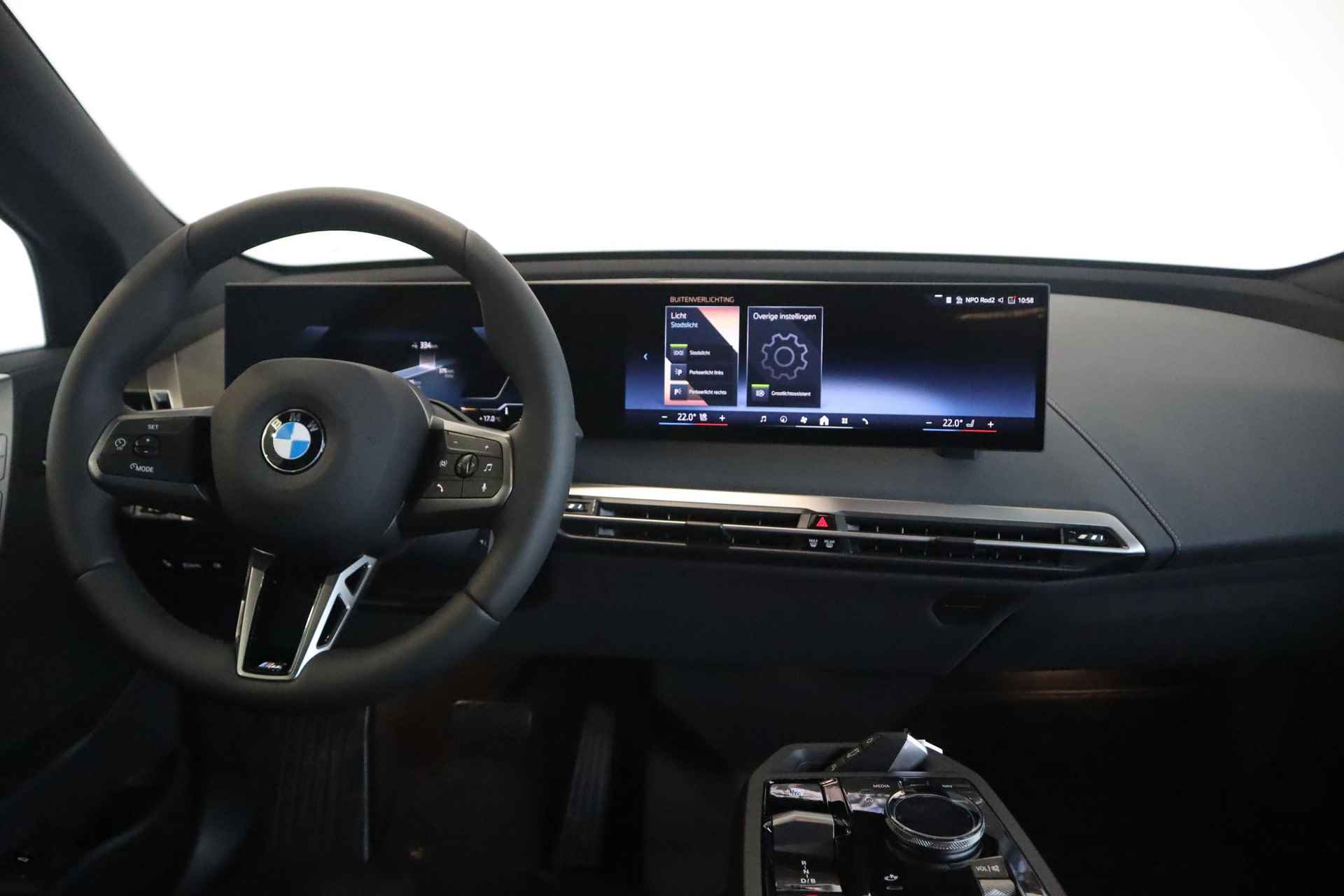 BMW iX xDrive40 Sport Edition | Sportpakket - 9/32