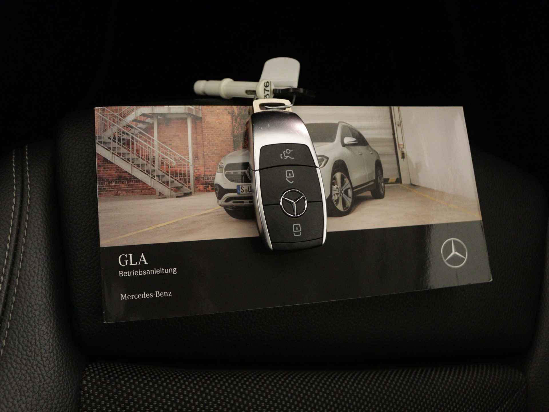 Mercedes-Benz GLA 250 e Progressive Plug-In Hybride | Panoramadak | 360° camera | Trekhaak | Distronic | Apple Carplay | Inclusief 24 maanden MB Certified garantie voor Europa. - 14/47