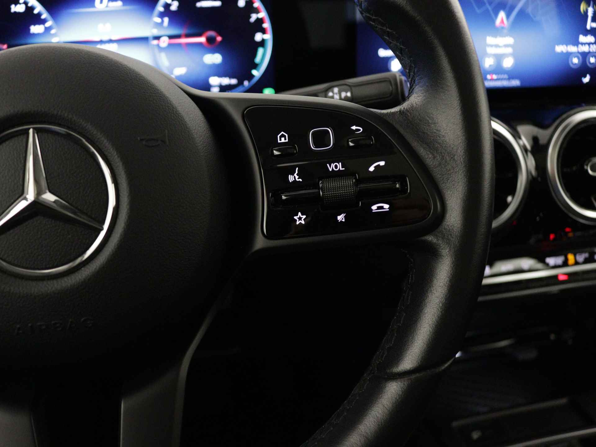 Mercedes-Benz GLA 250 e Progressive Plug-In Hybride | Panoramadak | 360° camera | Trekhaak | Distronic | Apple Carplay | Inclusief 24 maanden MB Certified garantie voor Europa. - 24/47