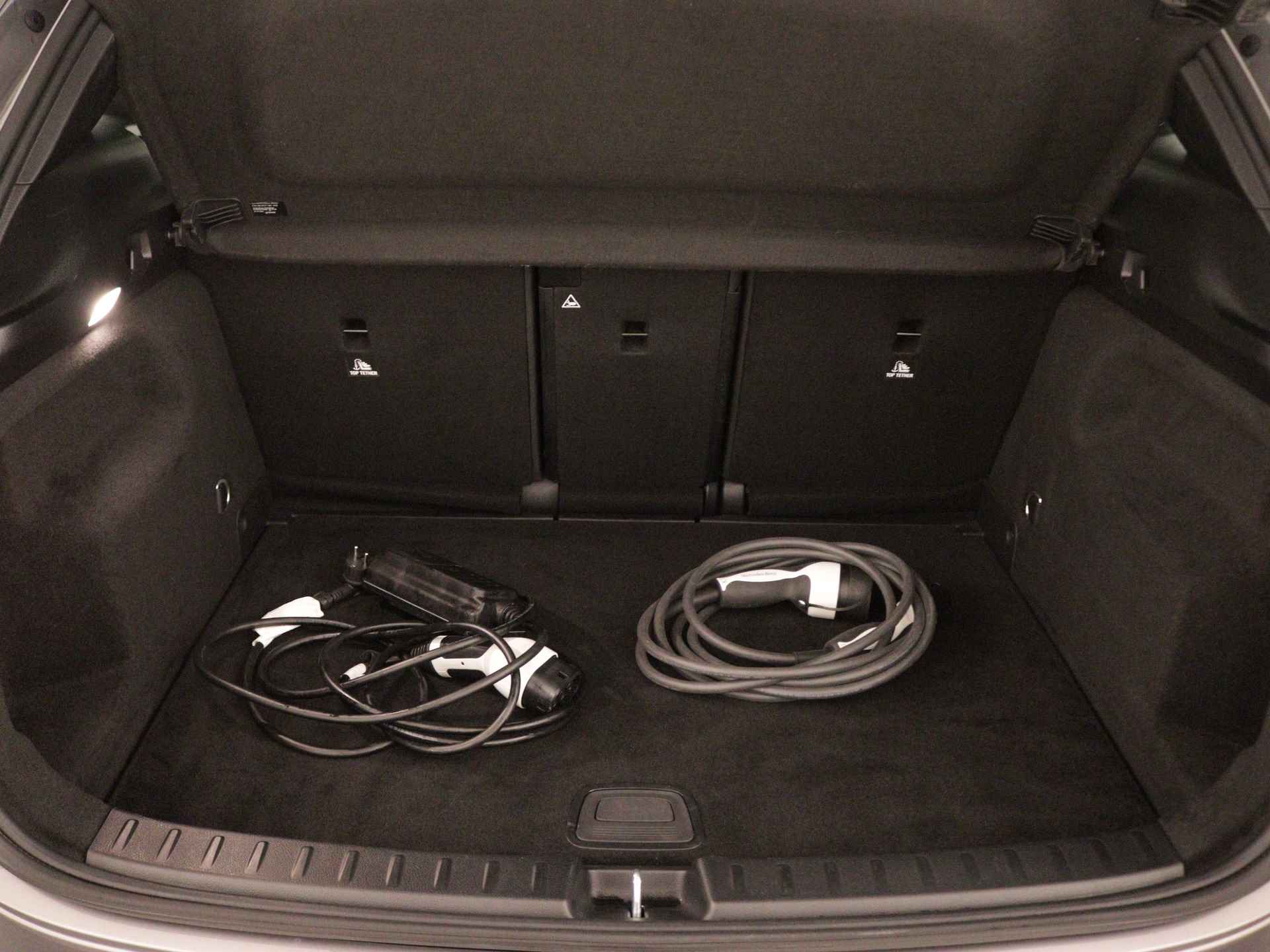 Mercedes-Benz GLA 250 e Progressive Plug-In Hybride | Panoramadak | 360° camera | Trekhaak | Distronic | Apple Carplay | Inclusief 24 maanden MB Certified garantie voor Europa. - 38/47