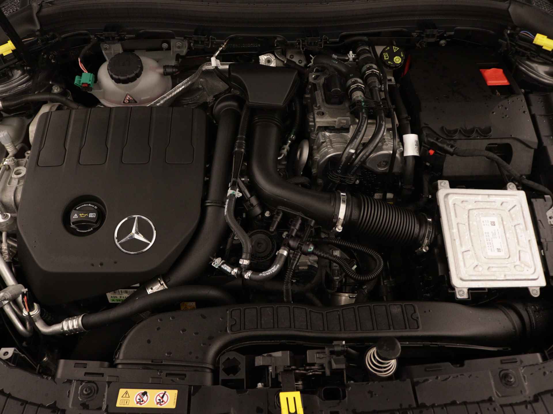 Mercedes-Benz GLA 250 e Progressive Plug-In Hybride | Panoramadak | 360° camera | Trekhaak | Distronic | Apple Carplay | Inclusief 24 maanden MB Certified garantie voor Europa. - 42/47