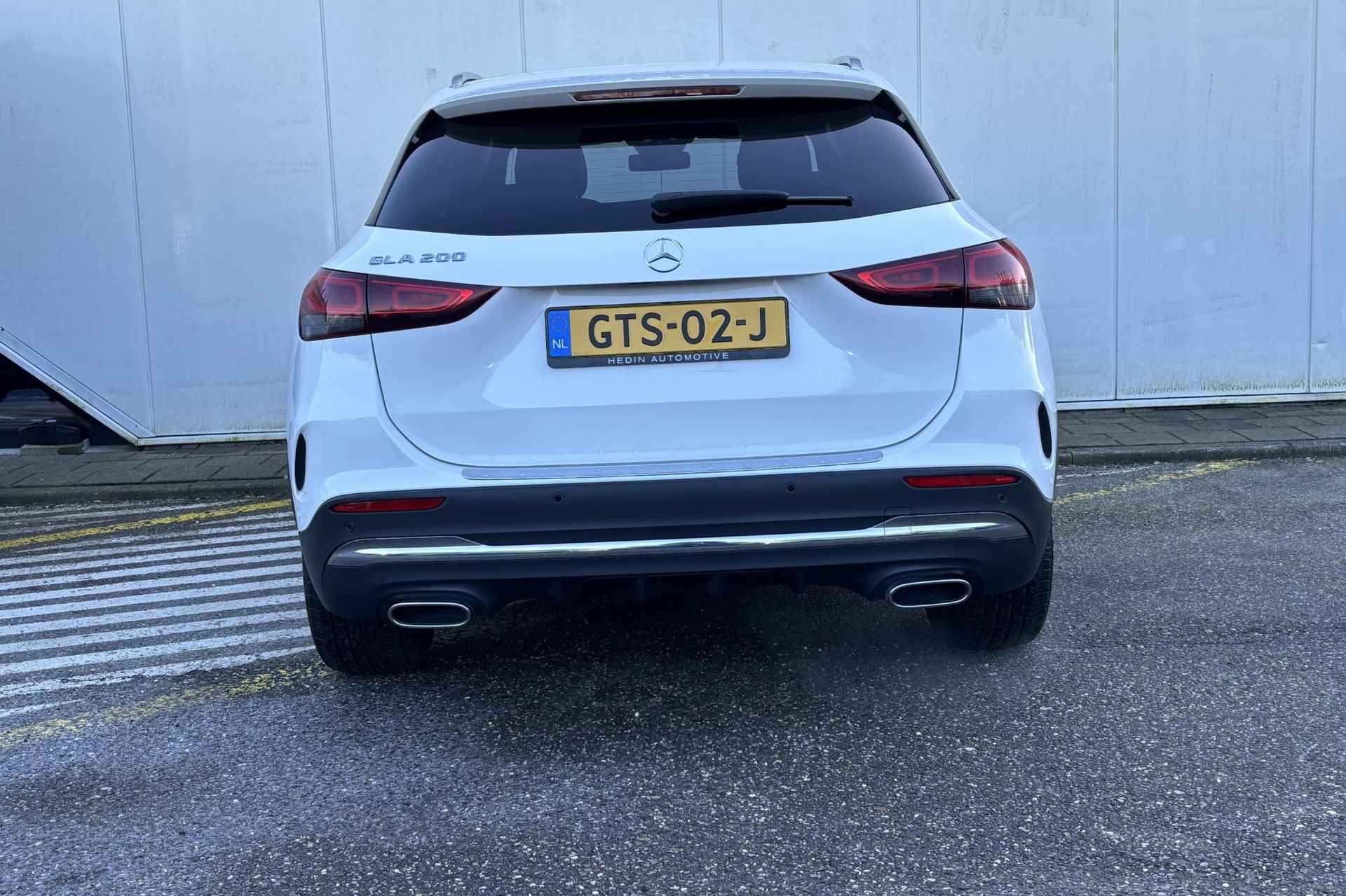 Mercedes-Benz GLA GLA 200 Automaat AMG Line | Standkachel | Panoramadak | LED | Parkeerpakket met camera | Stoelverwarming | Spiegelpakket | 19'' Lichtmetalen Wielen | Zitcomfortpakket - 9/14