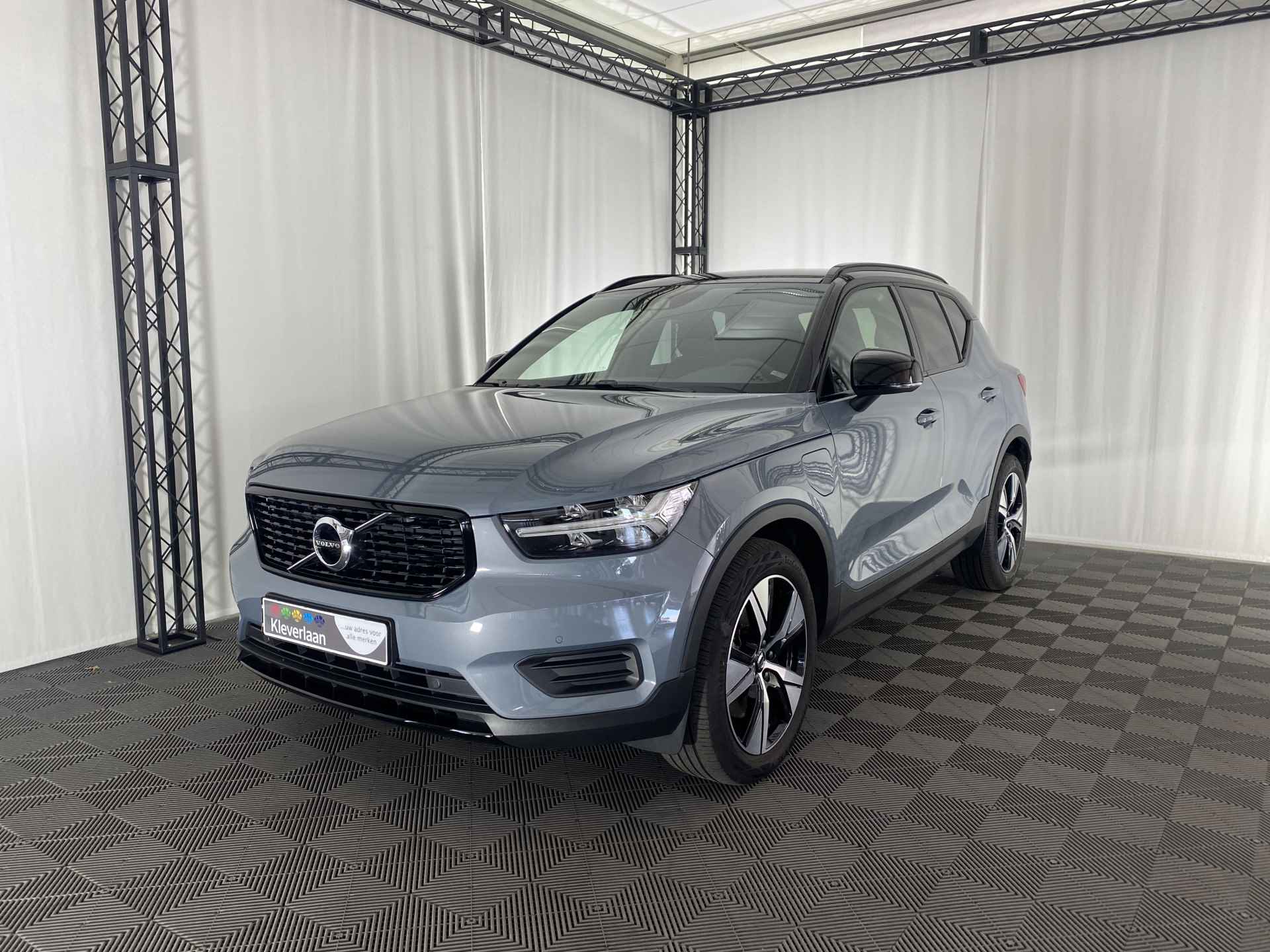 Volvo XC40 1.5 T5 Recharge R-Design | Automaat | Apple Carplay | Navi | Elek. Trekhaak | Max 262 Pk | - 3/45