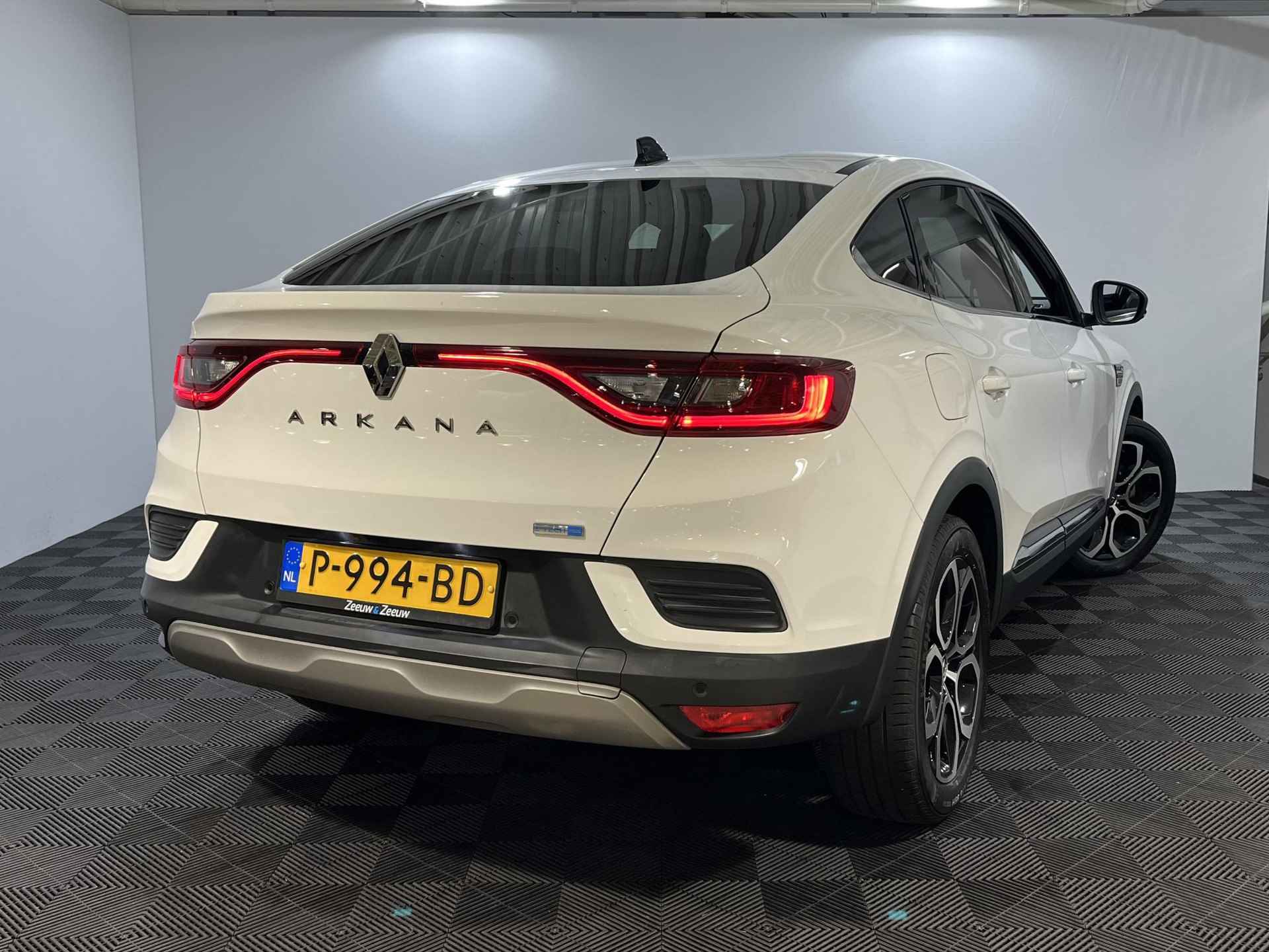 Renault Arkana 1.6 - 145PK E-Tech Hybrid Intens Automaat | 9,3" Navi | Stoelverwarming | Adaptive Cruise Control | Camera | Climate Control | Lichtmetalen Velgen | Parkeersensoren | - 6/32