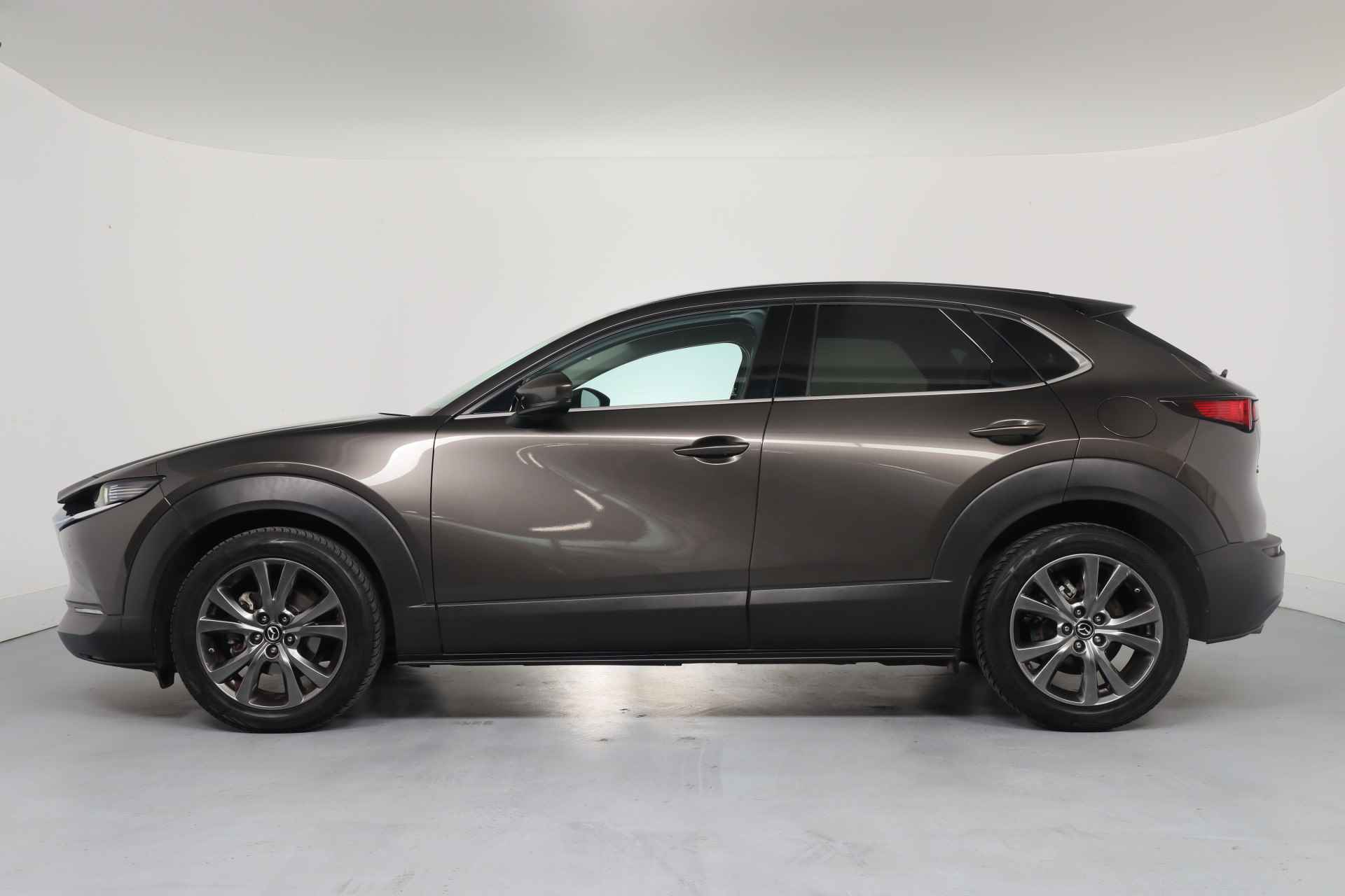 Mazda CX-30 2.0 e-SkyActiv-X M Hybrid Luxury | Leder | Trekhaak | Camera | Stoel-/stuurverwarming | Elektr achterklep | Elektr stoel | 18 in - 26/41