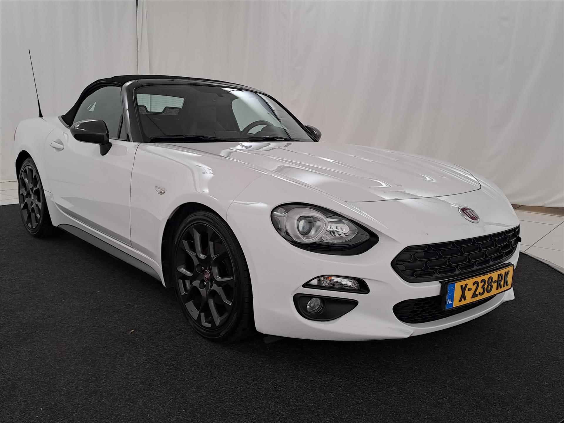 FIAT 124 Spider 1.4 MultiAir Turbo 16v 140pk 124 Spider Lusso / Navigatie / Leder / Parkeersensoren - 2/26