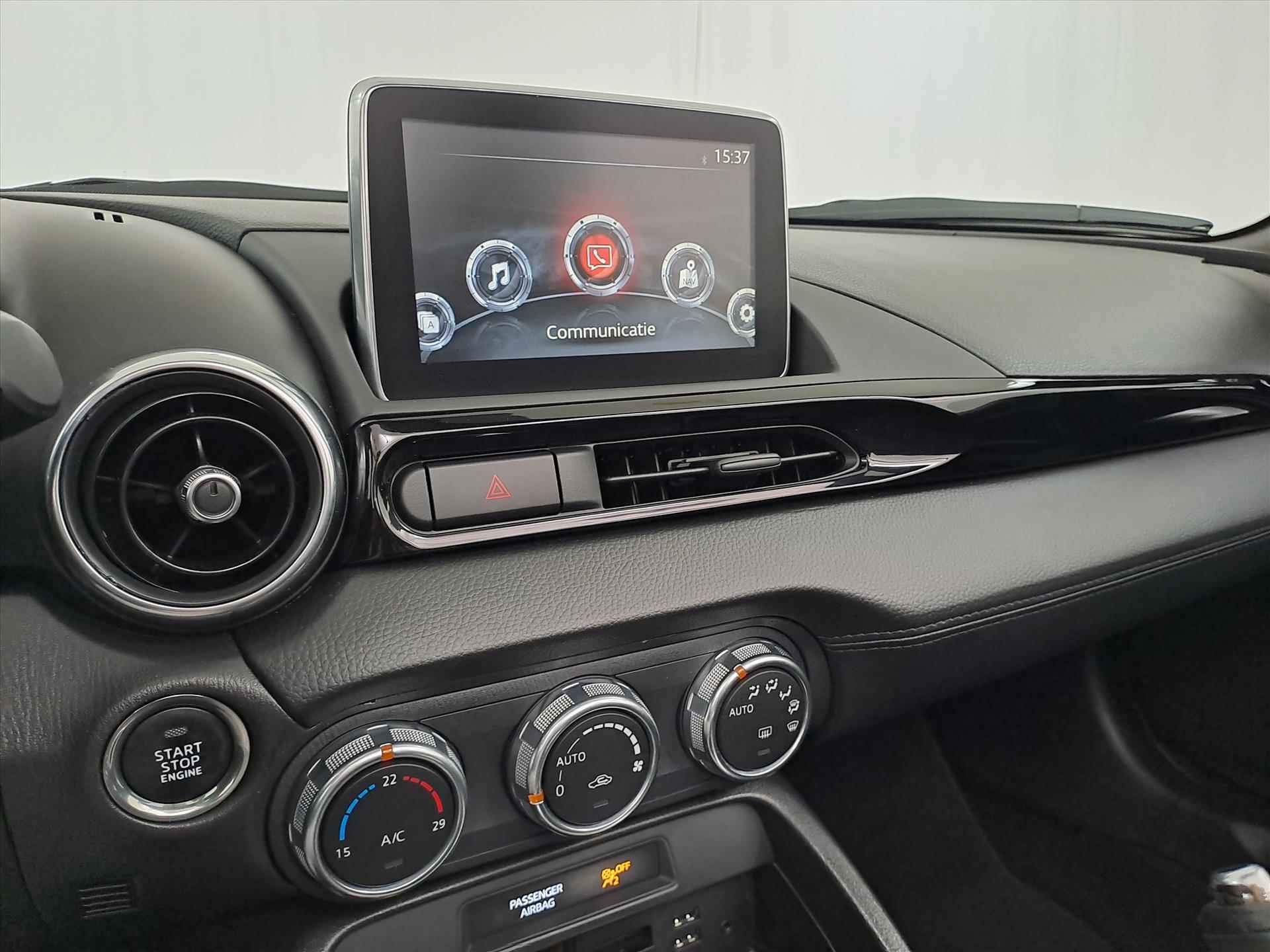 FIAT 124 Spider 1.4 MultiAir Turbo 16v 140pk 124 Spider Lusso / Navigatie / Leder / Parkeersensoren - 17/26