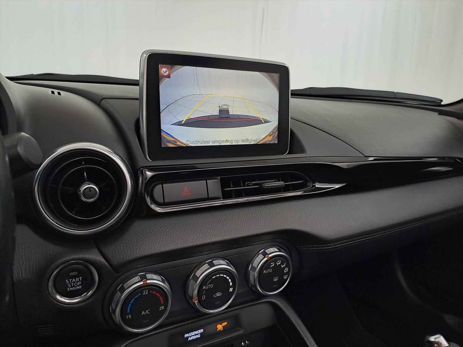 FIAT 124 Spider 1.4 MultiAir Turbo 16v 140pk 124 Spider Lusso / Navigatie / Leder / Parkeersensoren - 18/26