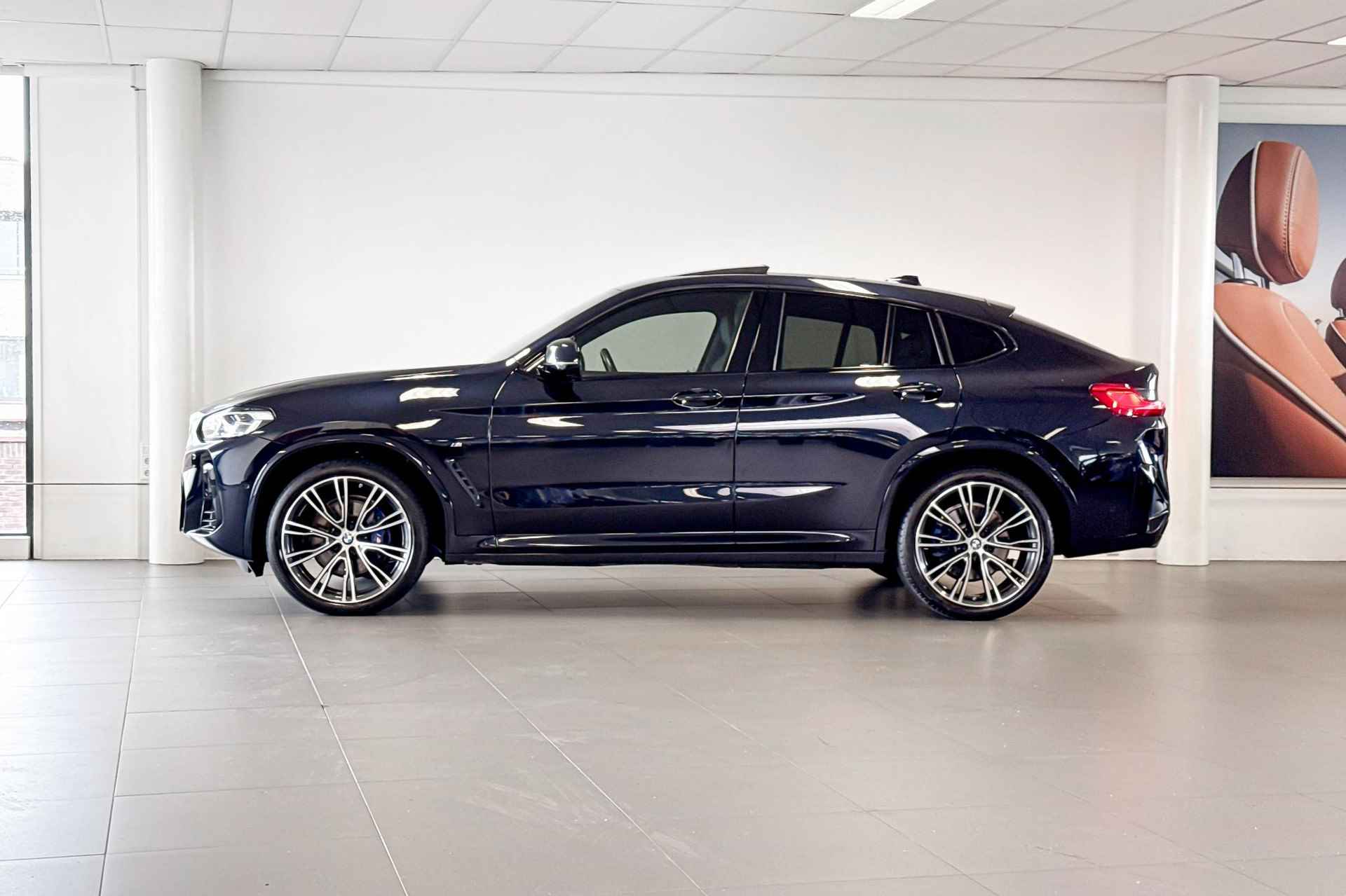 BMW X4 xDrive30d Business Edition Plus | M Sport | Stoelverwarming | Glazen Panoramadak | Trekhaak | - 2/26