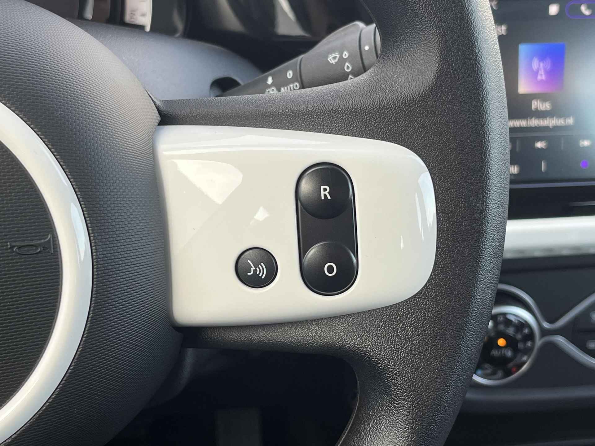 Renault Twingo Z.E. R80 Collection / SoH accu 97,8 % / Apple carplay & Android auto / Parkeersensoren achter - 11/51