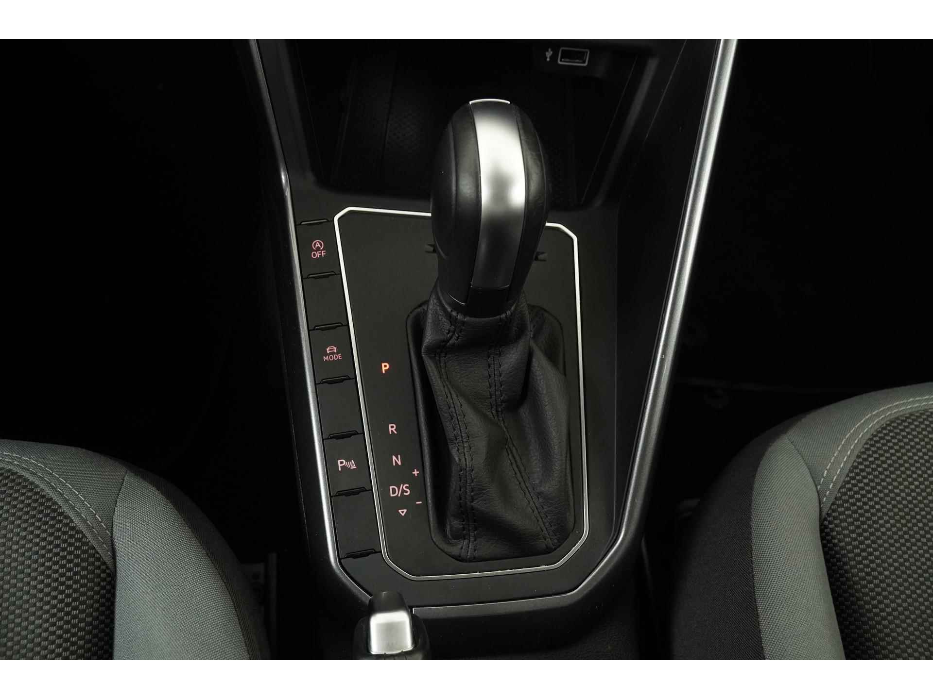 Volkswagen Polo 1.5 TSI Highline DSG | Active Info Display | LED | Zondag Open! - 12/43