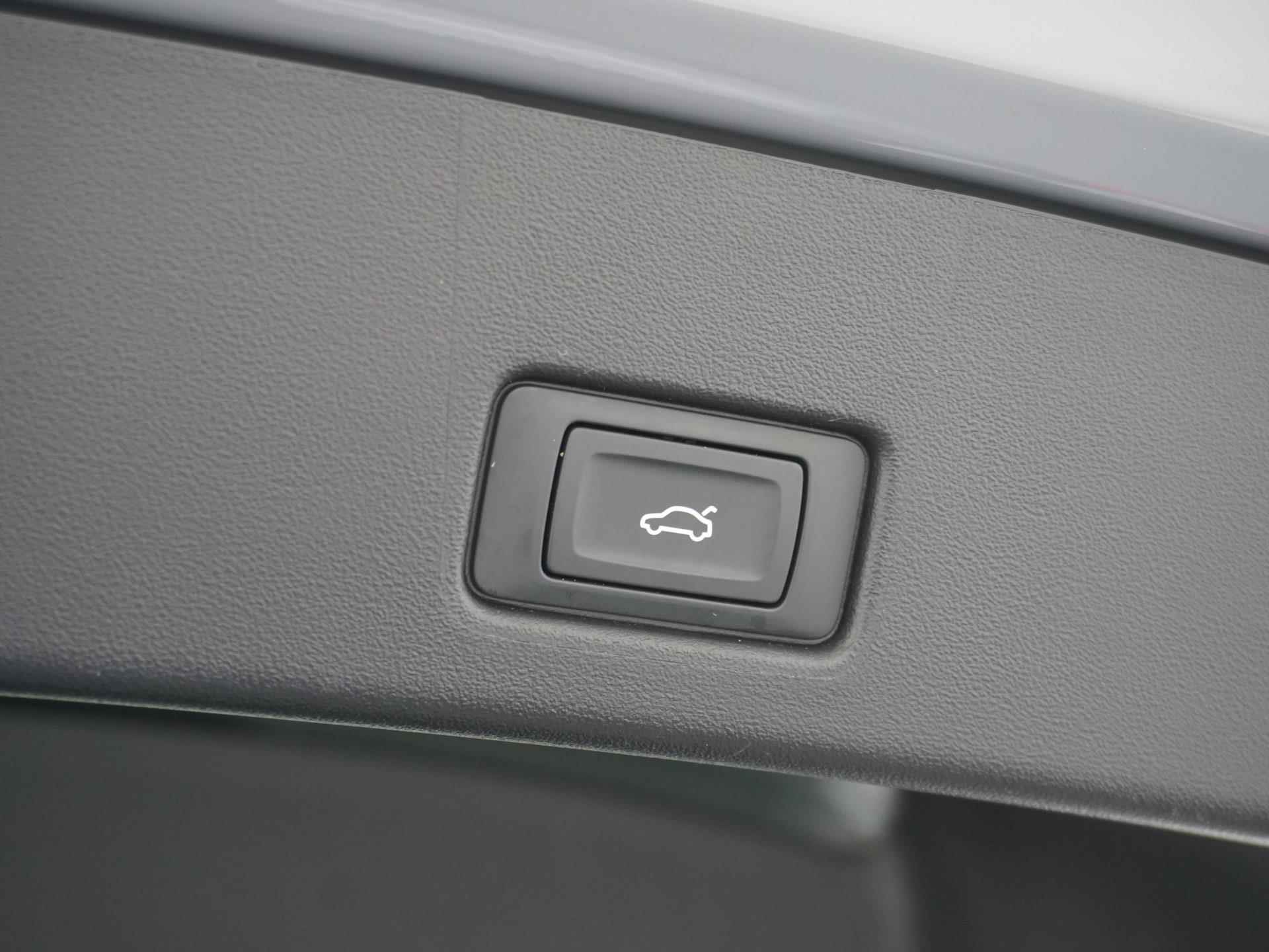 Audi Q4 Sportback e-tron 40 S edition 77 kWh |ADAP. CRUISE| DODE HOEK.| HEAD-UP| 40.394,- EX. BTW - 14/49