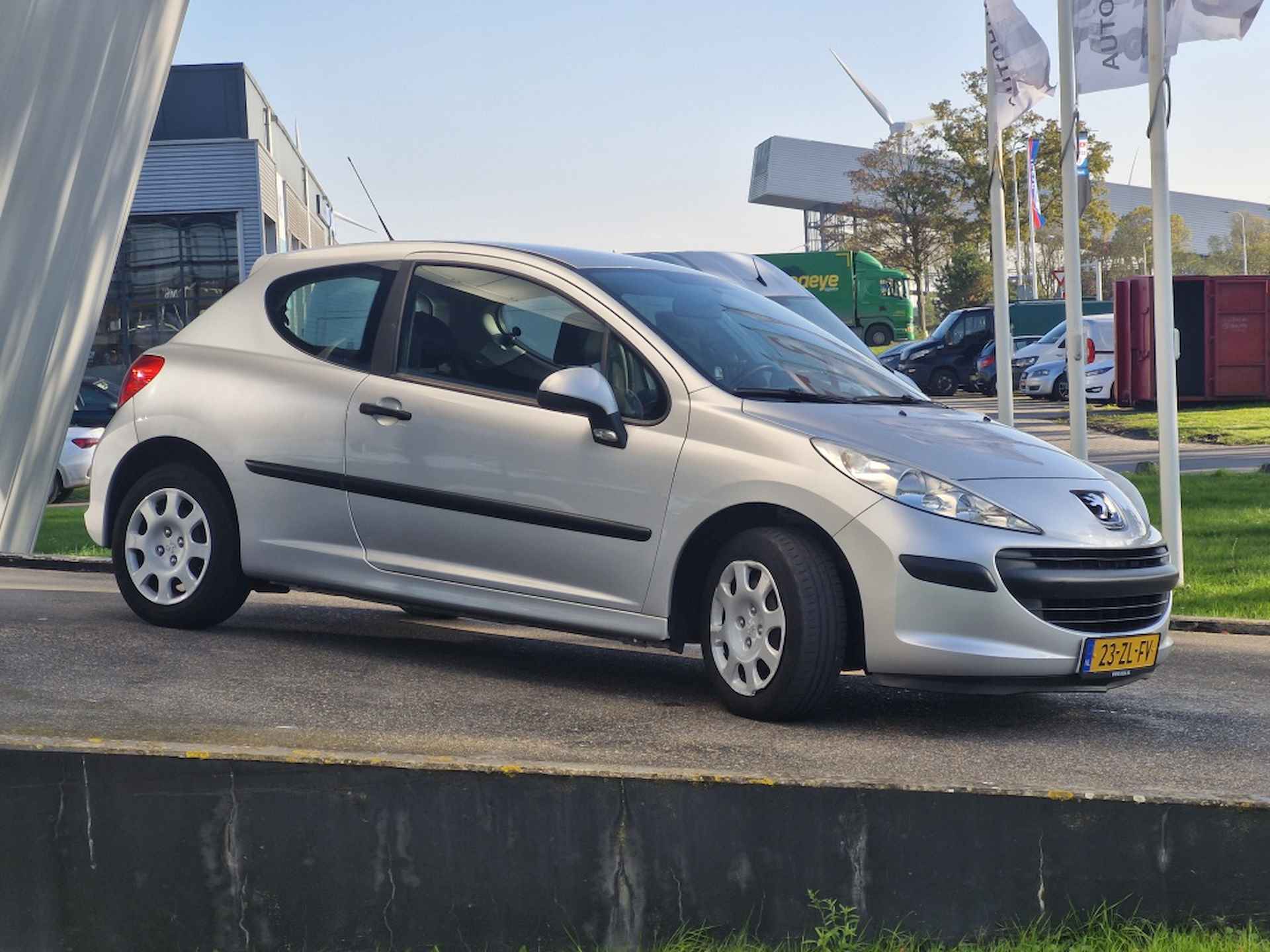 Peugeot 207 1.4 VTi XR - 4/22