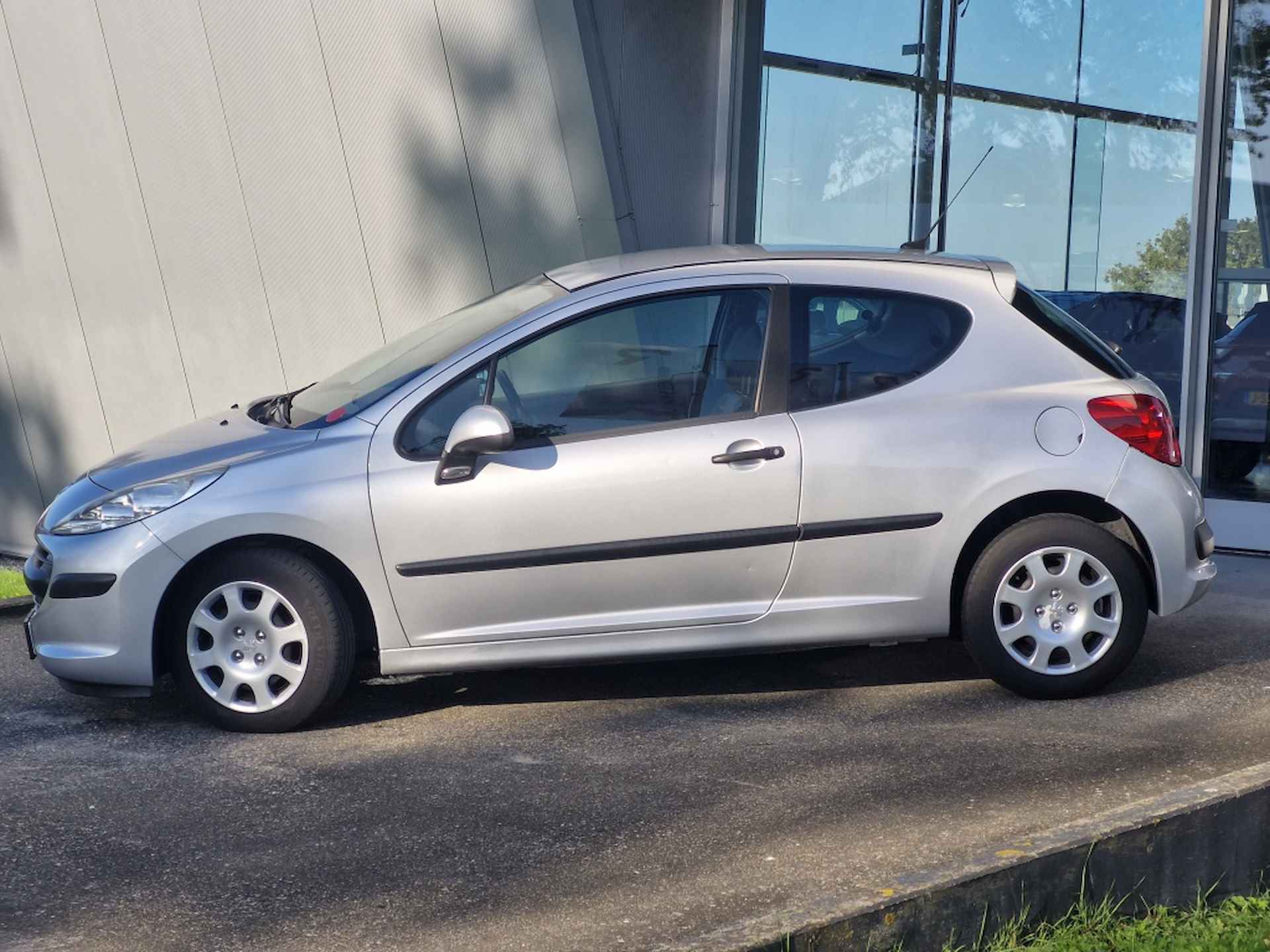 Peugeot 207 1.4 VTi XR - 6/22