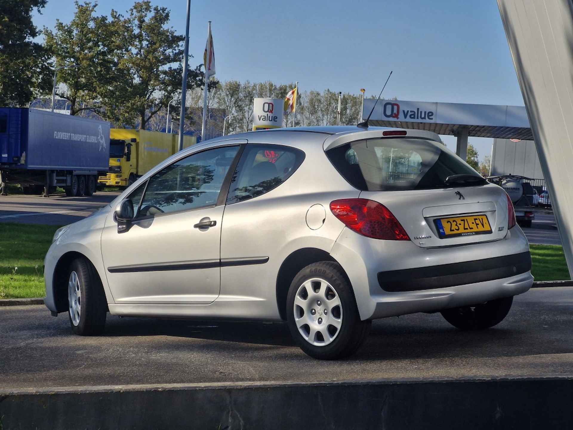 Peugeot 207 1.4 VTi XR - 7/22