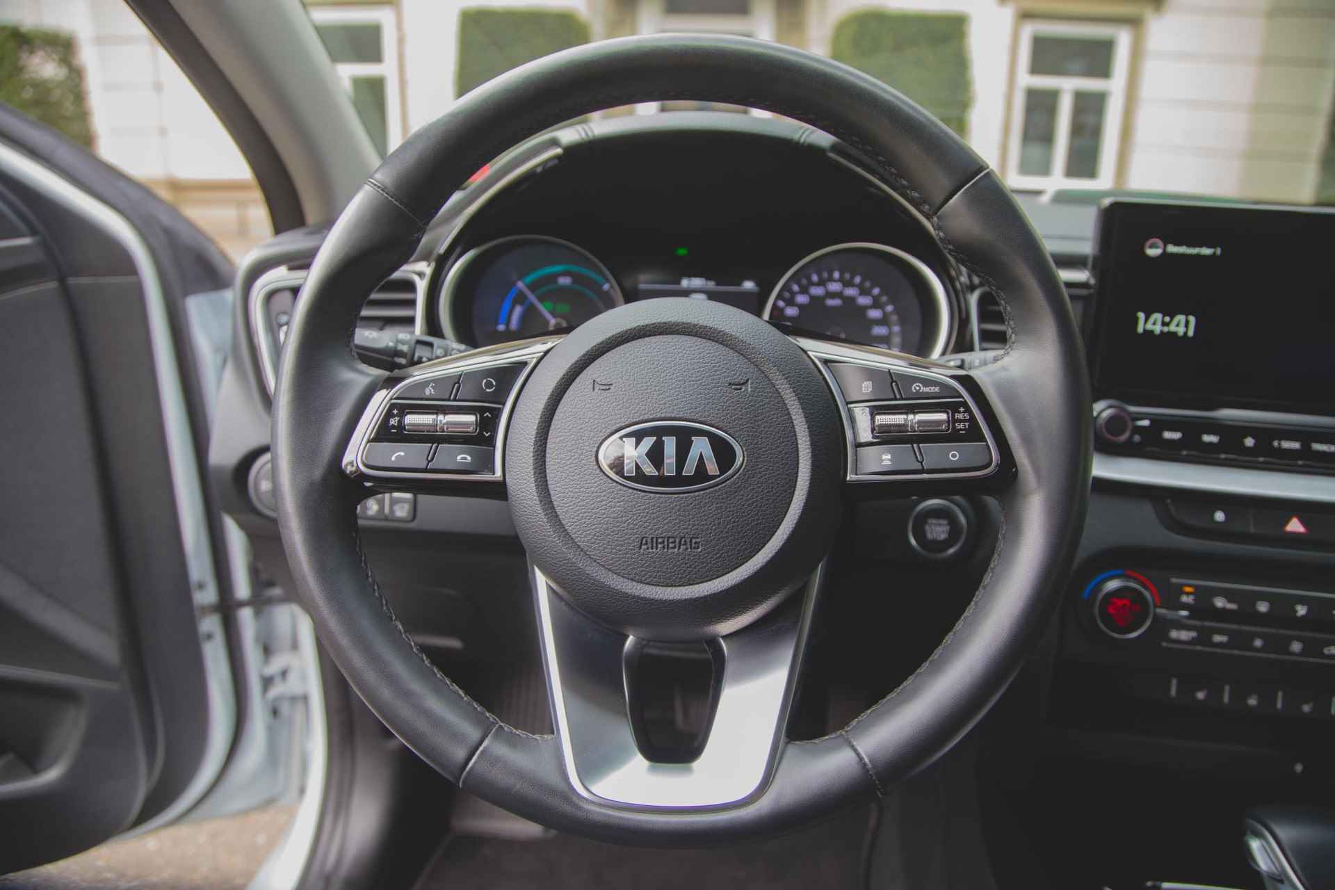 Kia Ceed Sportswagon 1.6 GDI PHEV DynamicLine Adaptive Cruise | Stoel- en stuurverw | Camera | Carplay - 17/45