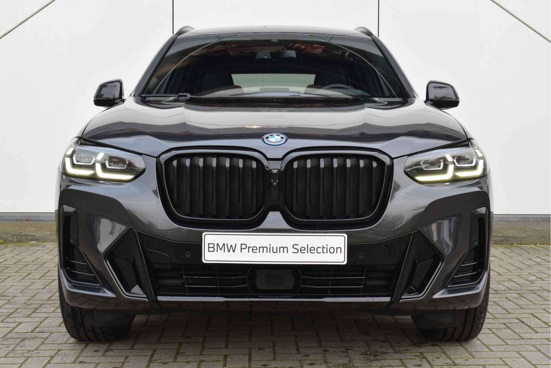 BMW X3 xDrive30e High Executive M Sport Automaat / Panoramadak / Sportstoelen / Stoelverwarming / Adaptieve LED / Head-Up / Harman Kardon / Live Cockpit Professional - 8/35