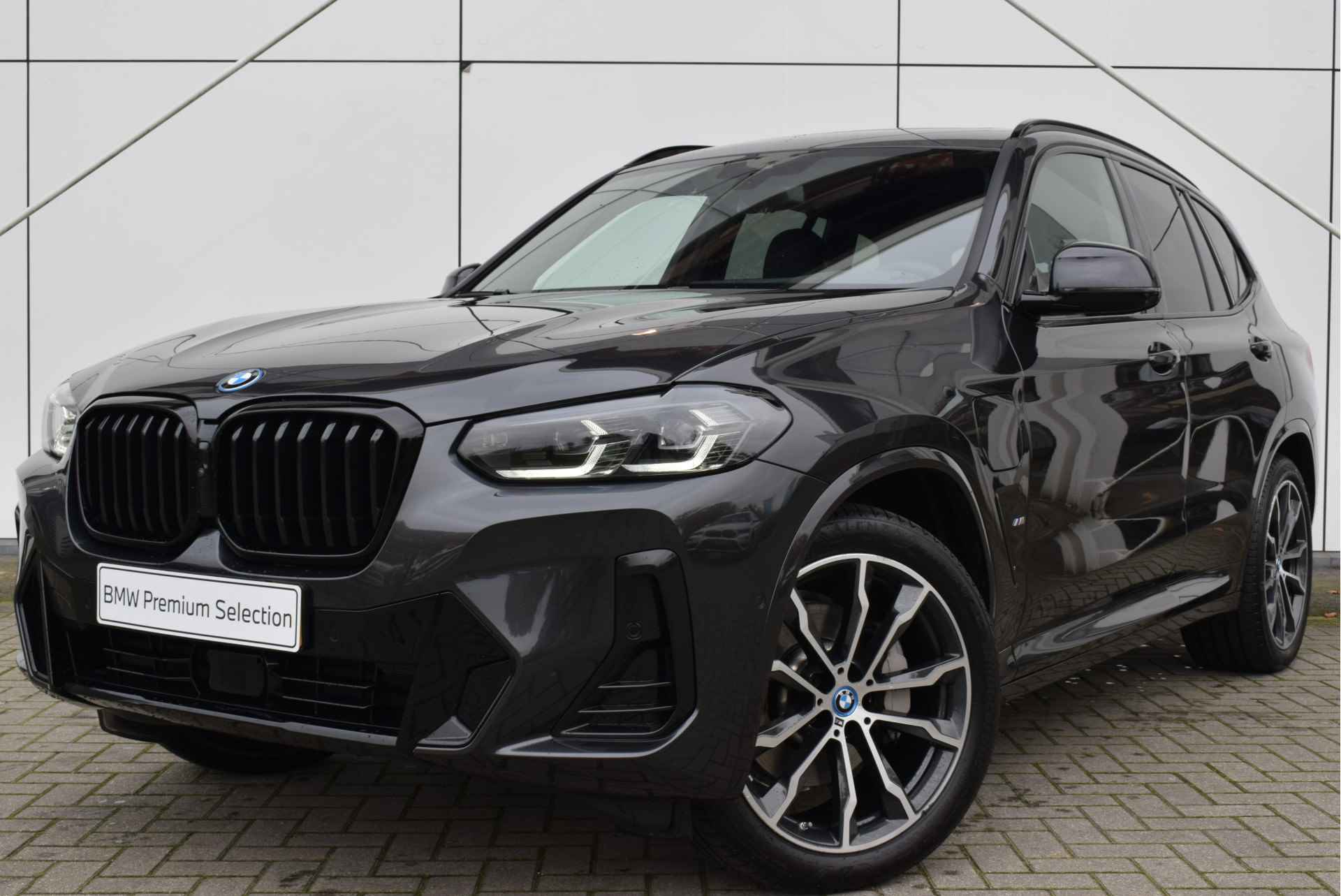 BMW X3 xDrive30e High Executive M Sport Automaat / Panoramadak / Sportstoelen / Stoelverwarming / Adaptieve LED / Head-Up / Harman Kardon / Live Cockpit Professional - 35/35