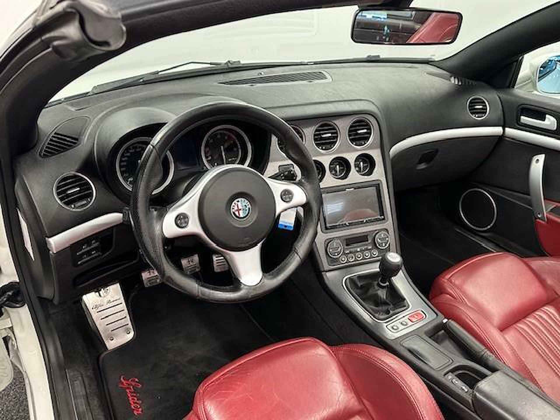 Alfa Romeo Spider 1.7 T Sport - 15/30