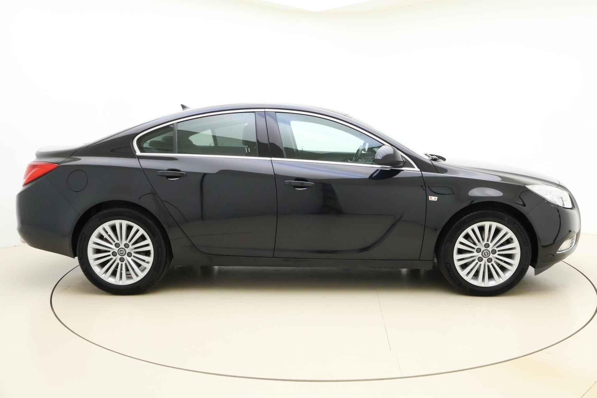 Opel Insignia 1.6 T Edition 4 Deurs 180pk | Navigatie | AGR Stoelen | Wegklapbare Trekhaak | 18" Lichtmetalen Velgen | Parkeersensoren | Dealeronderhouden | Parkeersensoren - 10/31