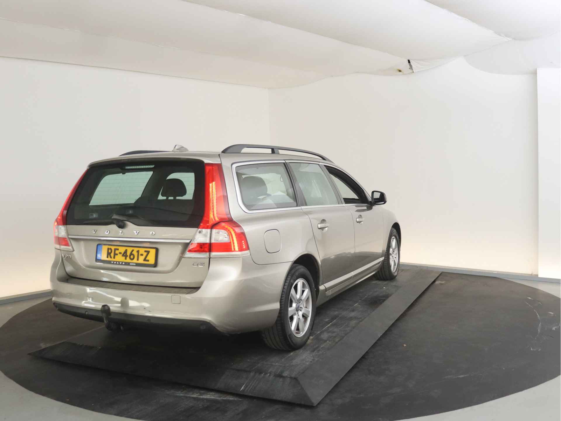 Volvo V70 D3 Kinetic - 3/68