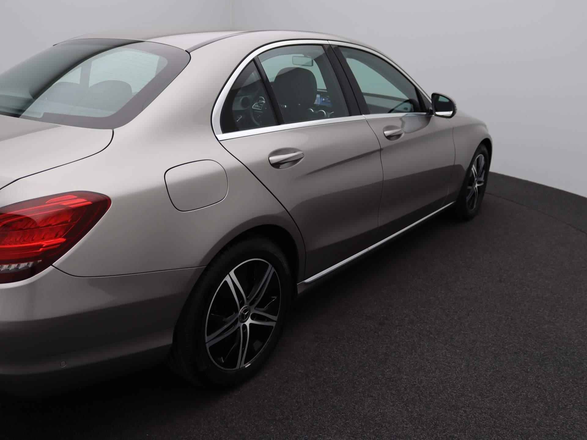 Mercedes-Benz C-klasse 180 Advantage Pack | Half-Leder | Navigatie | Camera | Climate Control | LED Verlichting | - 36/40