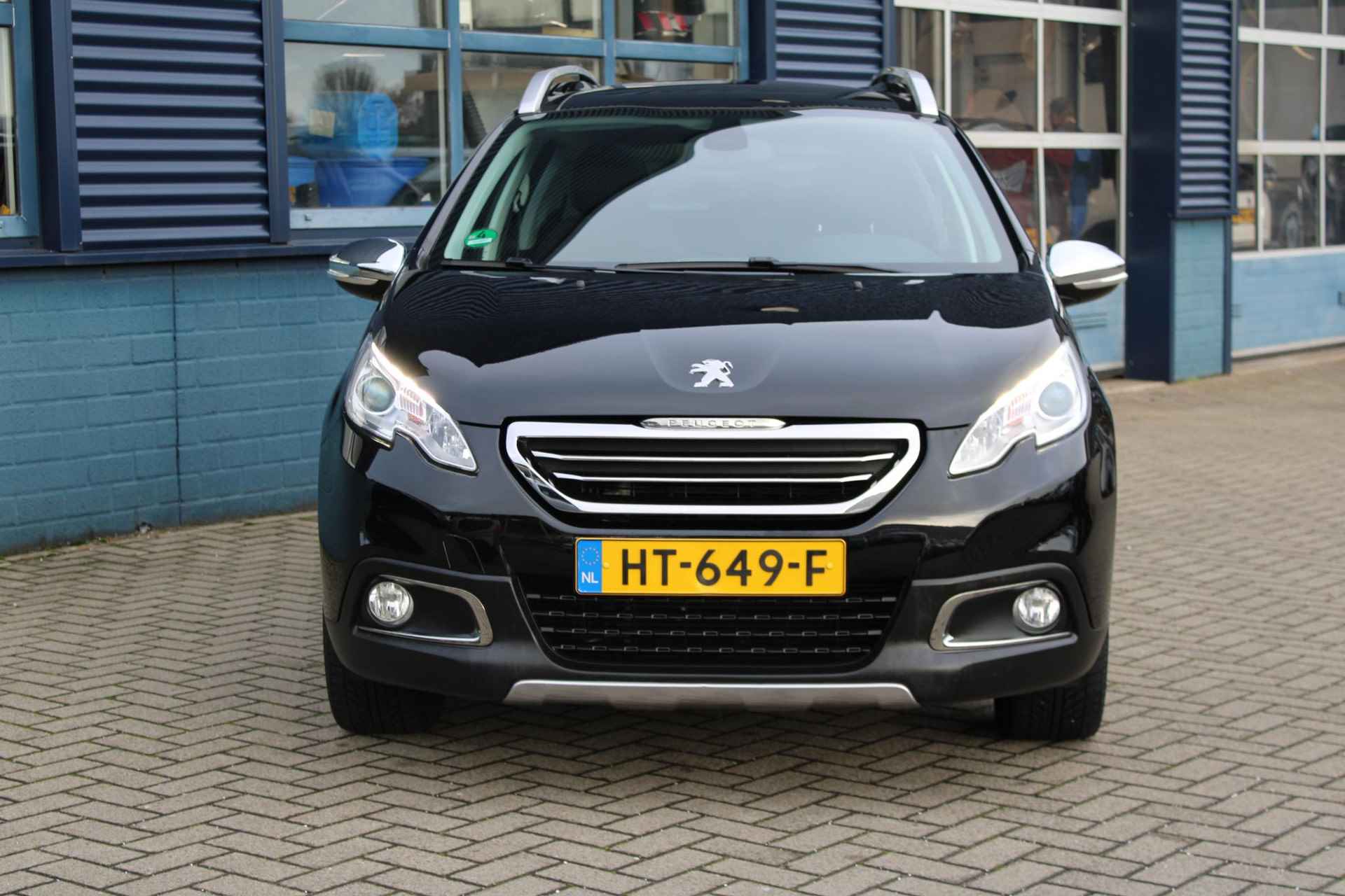 Peugeot 2008 1.2 130 PK Allure | NAVI | PANORAMADAK | TREKHAAK - 4/34