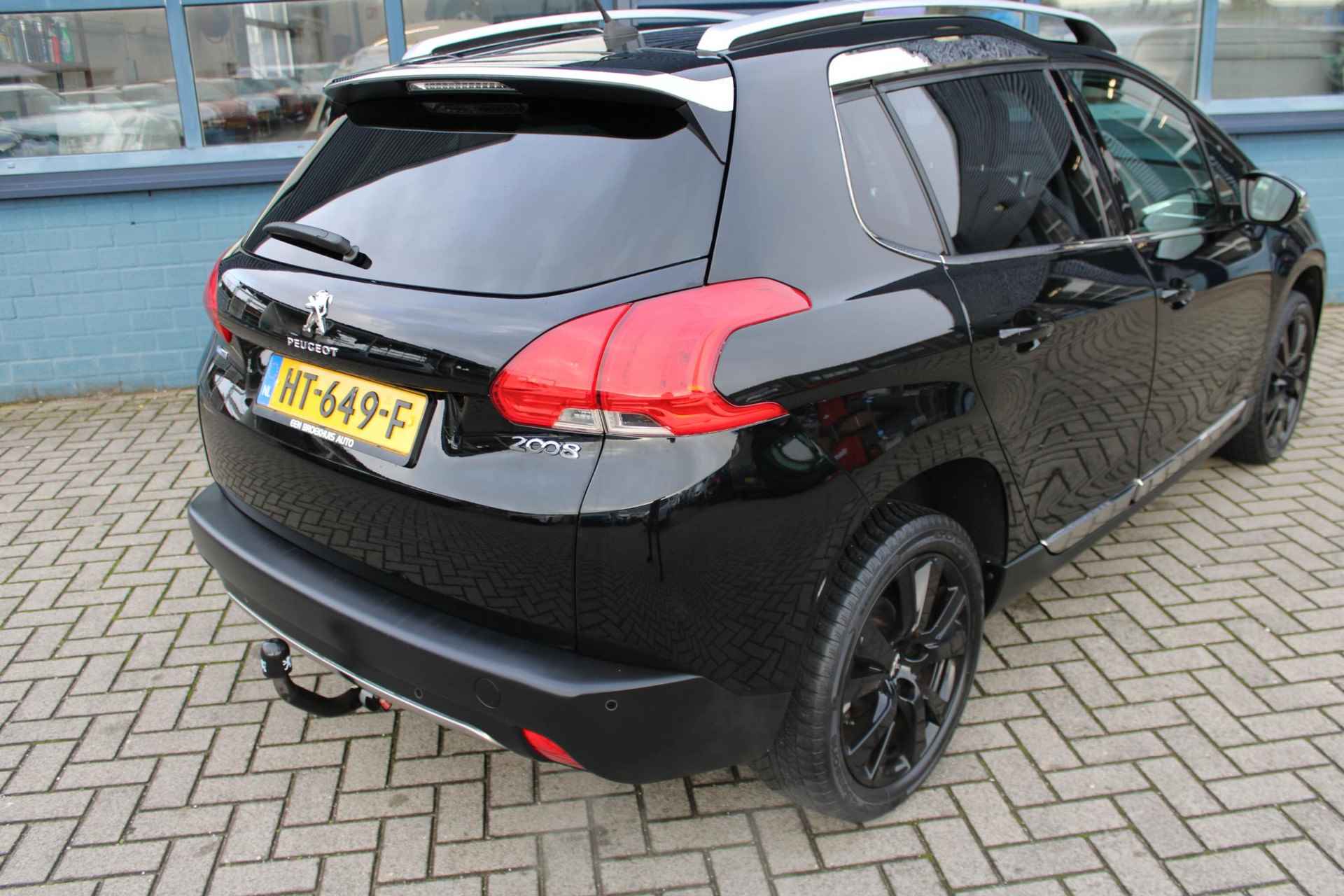 Peugeot 2008 1.2 130 PK Allure | NAVI | PANORAMADAK | TREKHAAK - 20/34