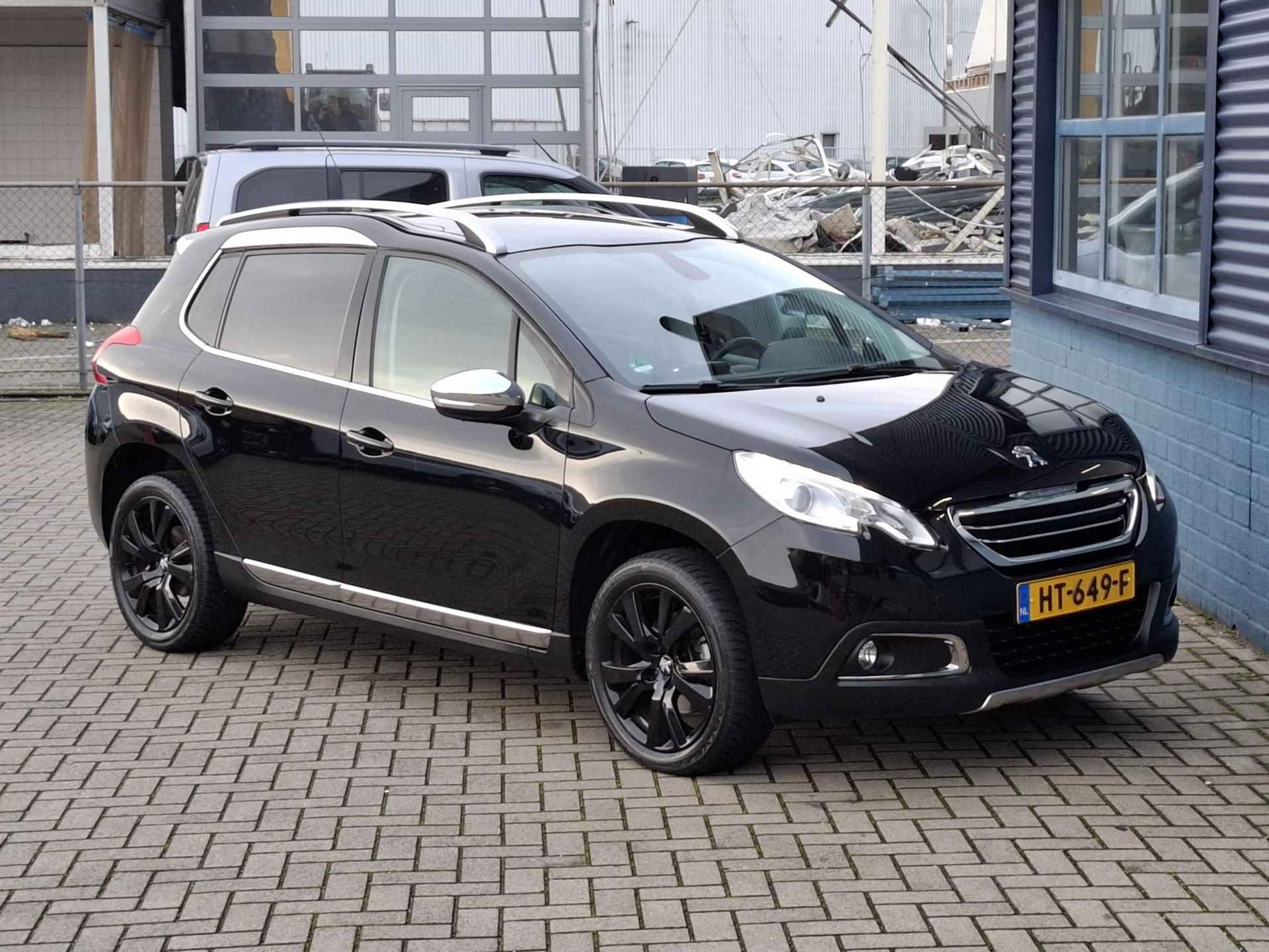 Peugeot 2008 1.2 130 PK Allure | NAVI | PANORAMADAK | TREKHAAK - 30/34