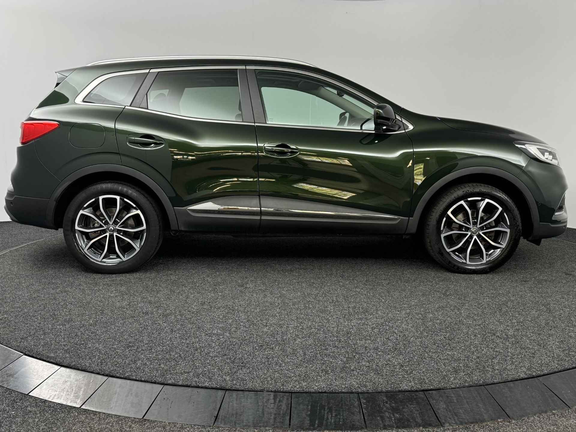 Renault Kadjar 1.3 TCe 159 EDC Intens Panorama dak | Stoelverwarming | Achterruitrijcamera | Trekhaak - 17/50