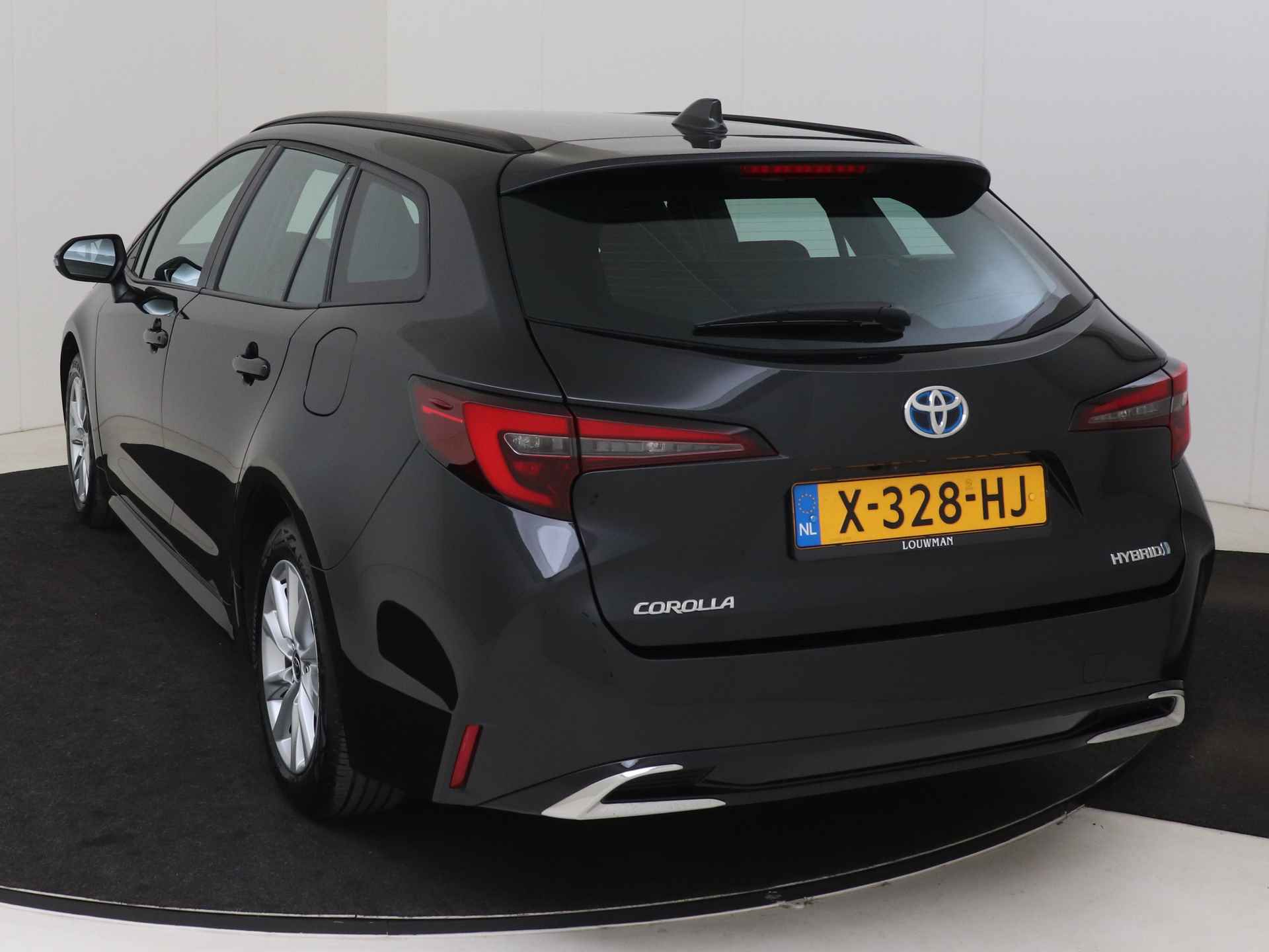 Toyota Corolla Touring Sports Hybrid 140 Active I Navigatie I Climate Control I Cruise Control I Camera I USB I LM Velgen I 1e Eigenaar I - 3/42