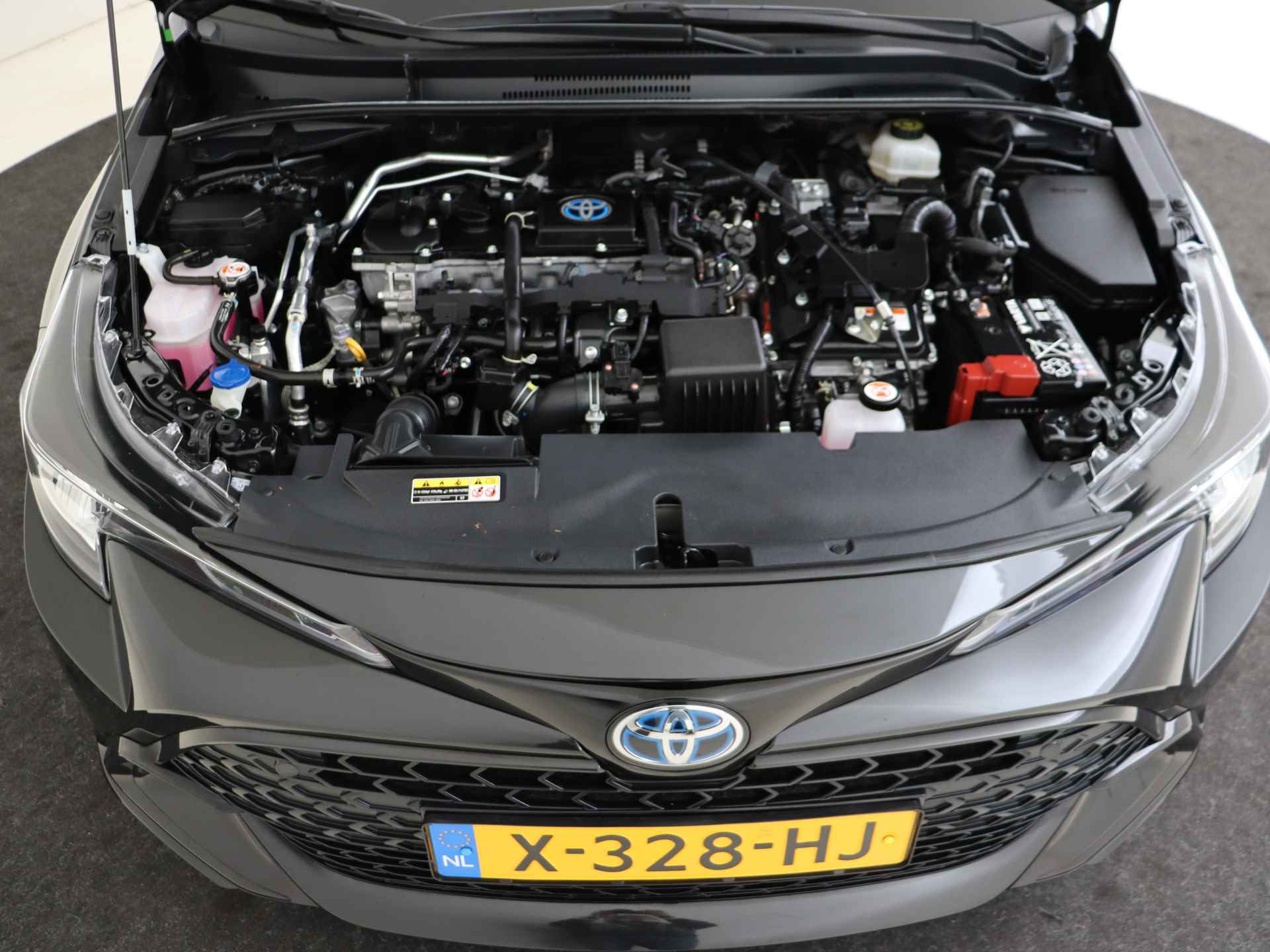 Toyota Corolla Touring Sports Hybrid 140 Active I Navigatie I Climate Control I Cruise Control I Camera I USB I LM Velgen I 1e Eigenaar I - 35/42