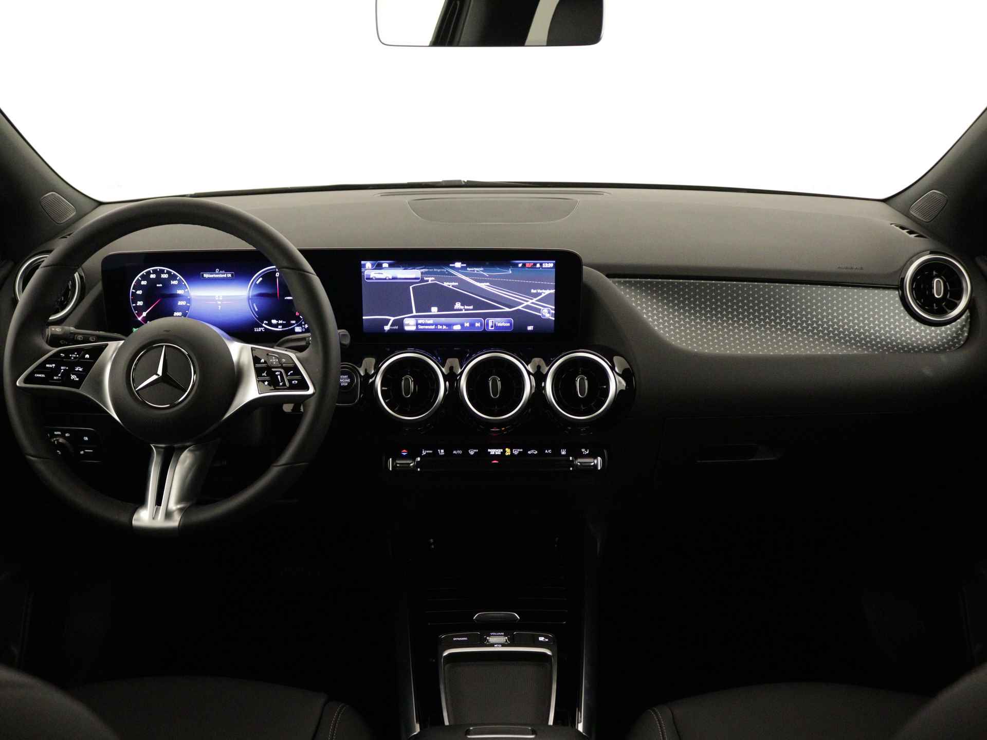 Mercedes-Benz B-Klasse 250 e Star Edition | Trekhaak | Parkeerpakket met achteruitrijcamera | Verwarmde stoelen vooraan | Dodehoekassistent | USB-pakket plus | EASY PACK achterklep | Comfortstoelen voor | - 26/41