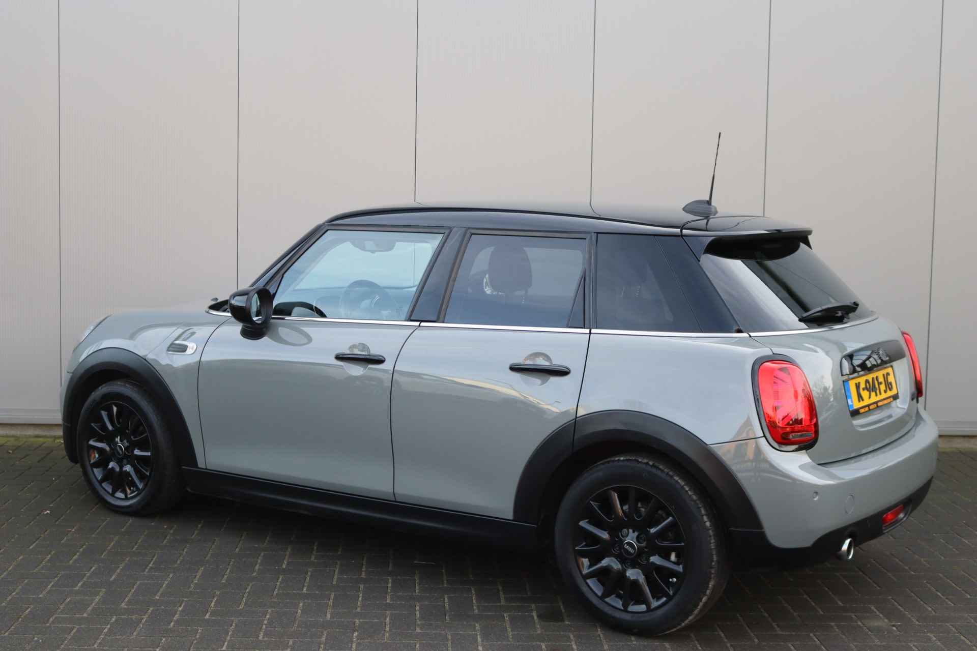 MINI Mini 1.5i 136PK Automaat Cooper Business Edition Navigatie/Camera/Stoelverwarming - 4/34