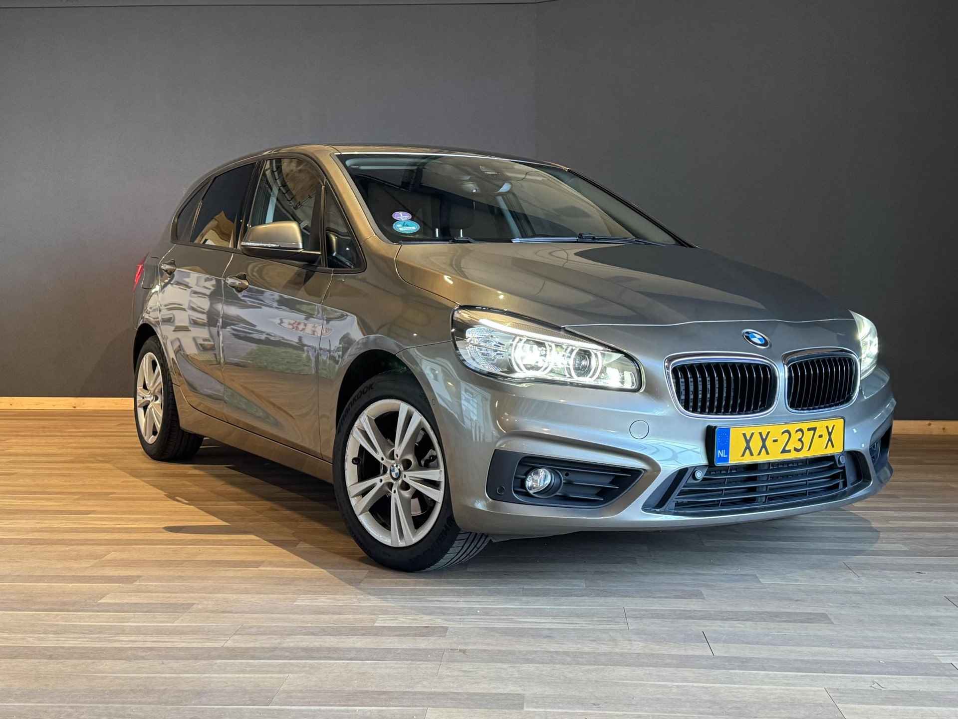 BMW 2-serie Active Tourer 218i High Executive TREKHAAK | NAVI | PDC - 2/33