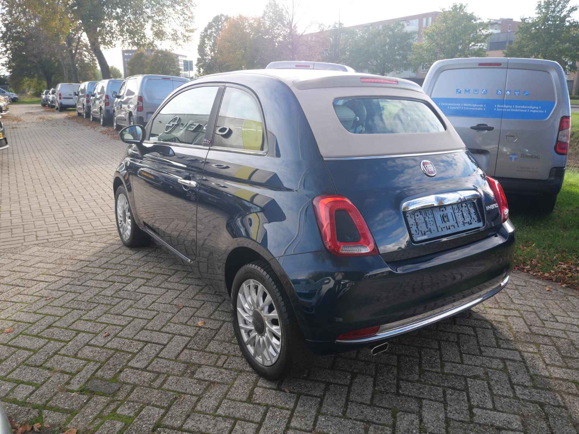 Fiat 500 C 69pk Hybrid Dolcevita  7"scherm | Parkeersensoren | Climate Control | Bluetooth | ALL Season - 3/26