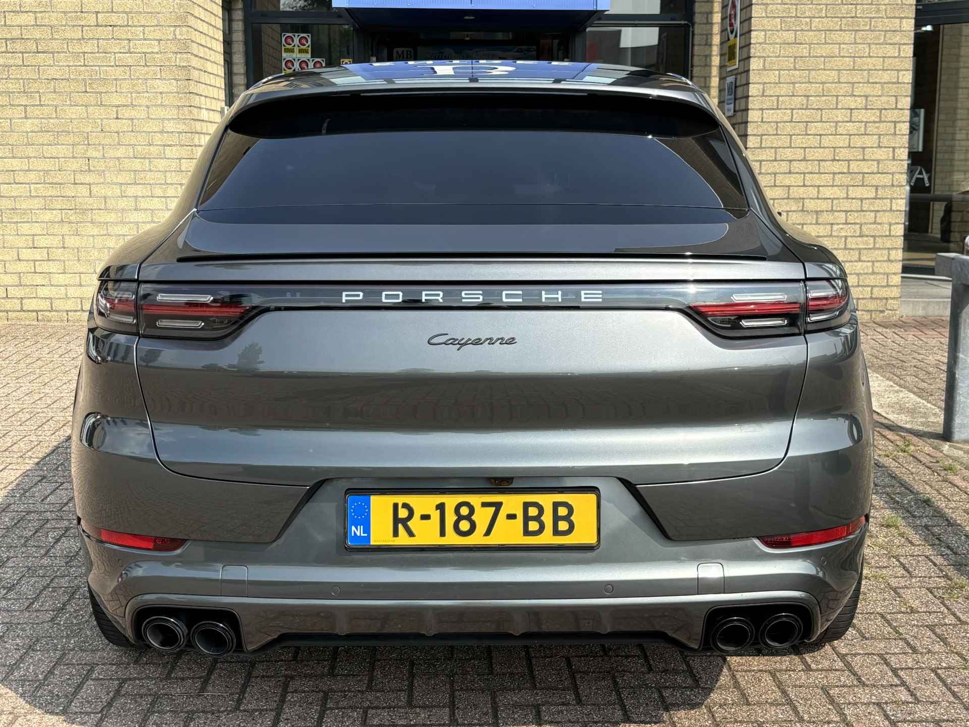 Porsche Cayenne Coupé 3.0 E Hybrid-LUCHTVERING-PANO-MATRIX-HEAD UP-INNODRIVE-COMPLEET - 7/31