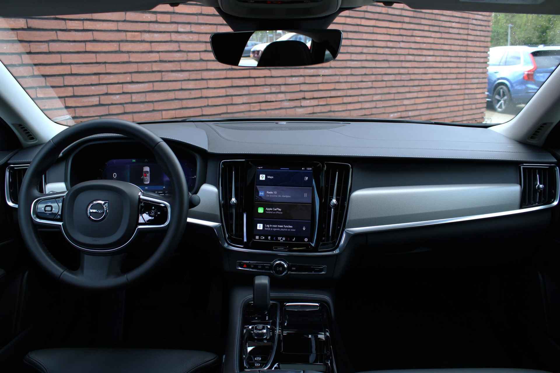 Volvo S90 T8 AUT8 456PK Recharge Plus Bright Long Range, 89km Range WLTP, Trekhaak, Standkachel, Harman Kardon, 360 Graden Camera, BLIS Dodehoekdetectie, Verwarmbare Voor- en Achterstoelen, Apple Carplay, Google Maps - 4/32