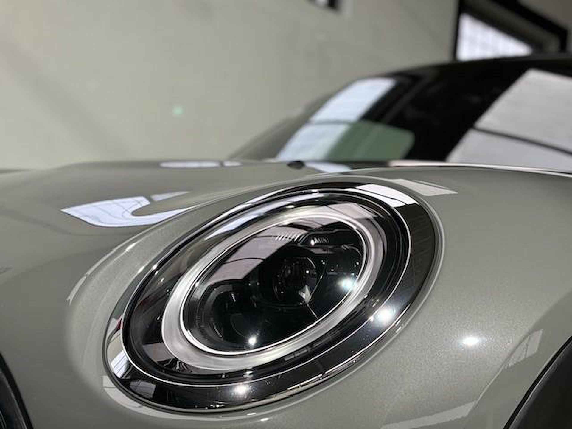 Mini Mini Clubman 1.5 Cooper Business Edition | Adaptive cruise control | Apple Carplay | Camera | Parkeersensoren | NL Auto | BTW | - 13/27