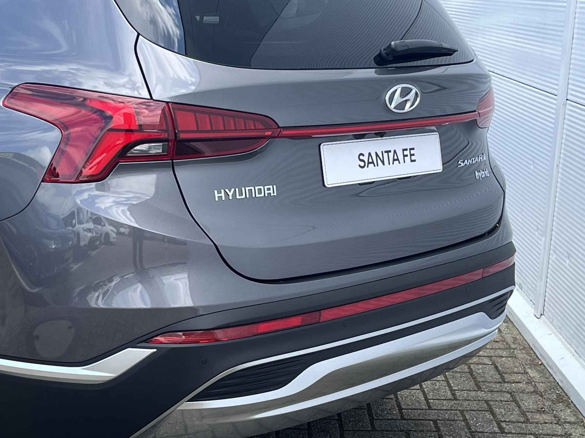 Hyundai Santa Fe 1.6 T-GDI HEV Premium Hybride / 5.000 korting / 56.490 Rijklaar /  Stoelverwarming + Verkoeling / Leder / 360 Camera / Achterbankverwarming / Elek. Achterklep / Krell Audio / - 41/47