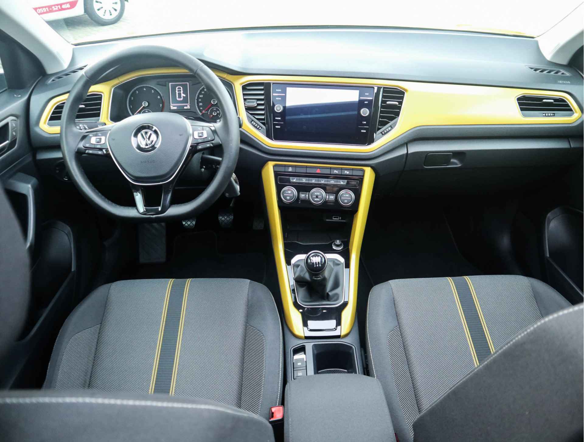 Volkswagen T-Roc 1.0 TSI Style Navi/Clima/Panodak/Adapt.Cruise/PDC/Trekhaak - 32/34