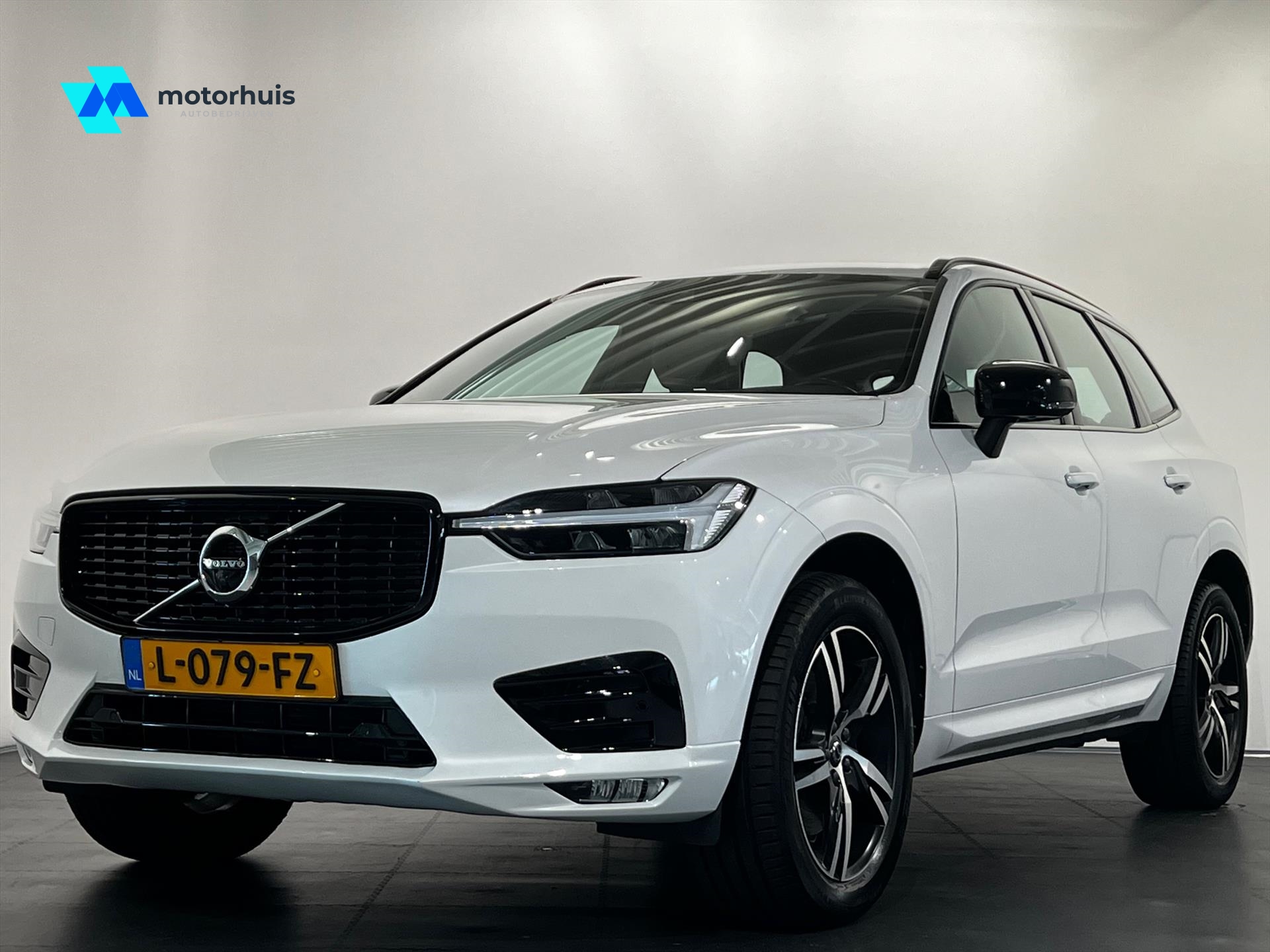 Volvo XC60 B5 250pk Geartronic Mild Hybrid R-Design | LEDER | TREKHAAK WEGKLAPBAAR| PANORAMA DAK.