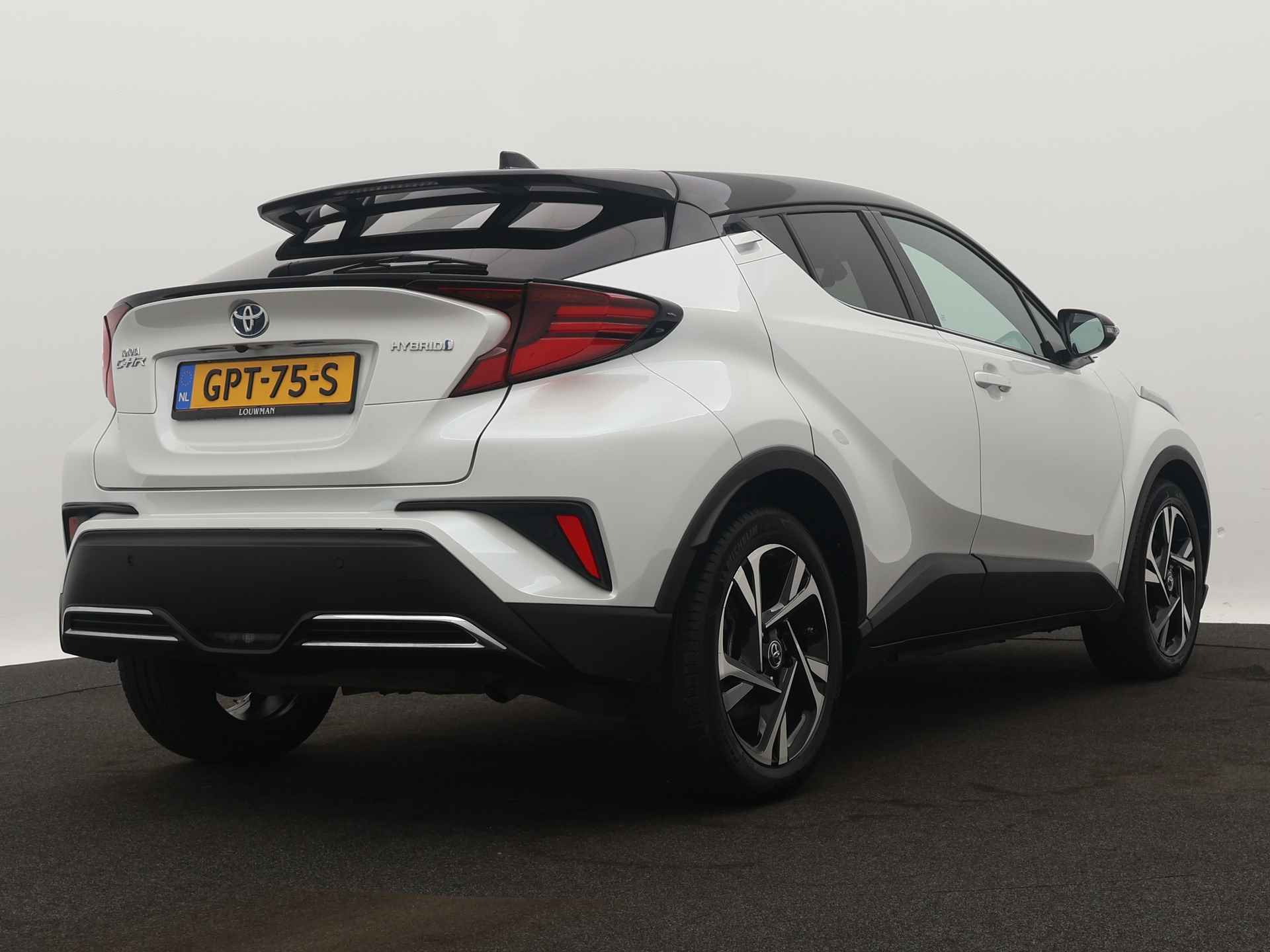 Toyota C-HR 2.0 184 PK Hybrid Style Bi-Tone Limited | Navigatie | Stoelverwarming | Cruise Control | Climate Control | EdV 19-11 financiering - 3/44